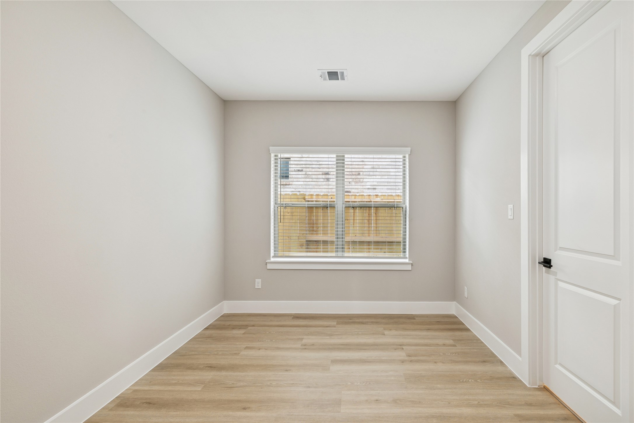 2602 Martinas Ct Property Photo 18