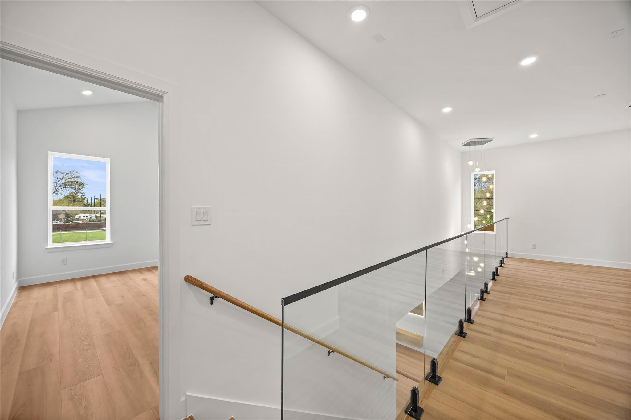 2021 Wilburforce Street W Property Photo 34