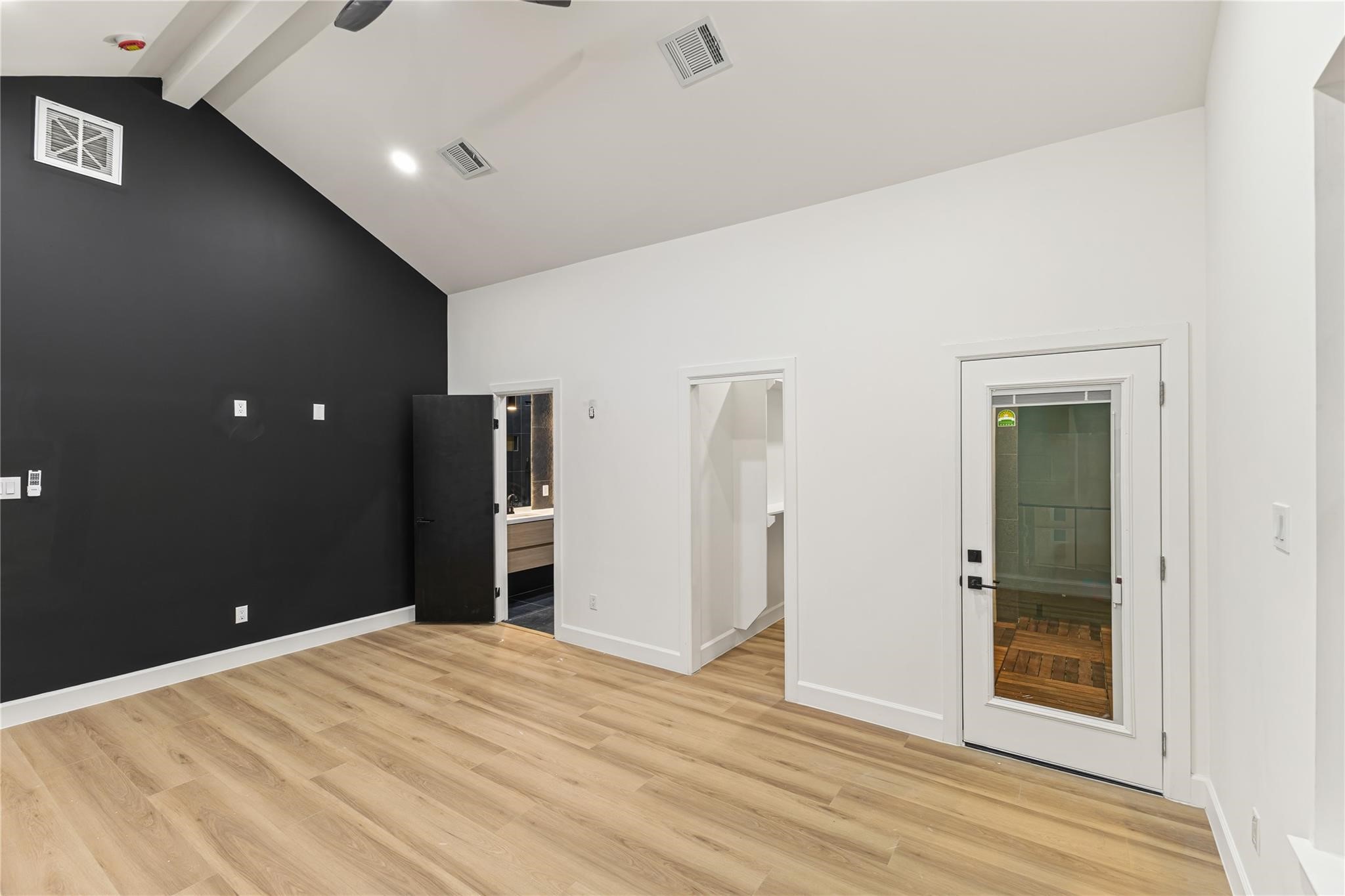 2021 Wilburforce Street W Property Photo 45