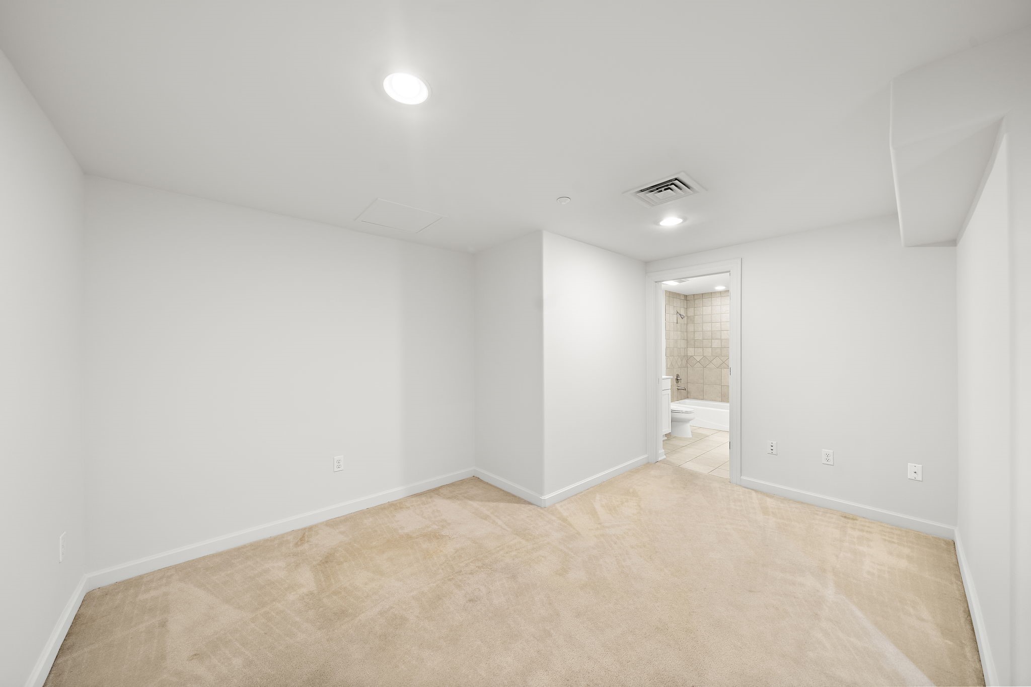 914 Main Street 1105 Property Photo 6