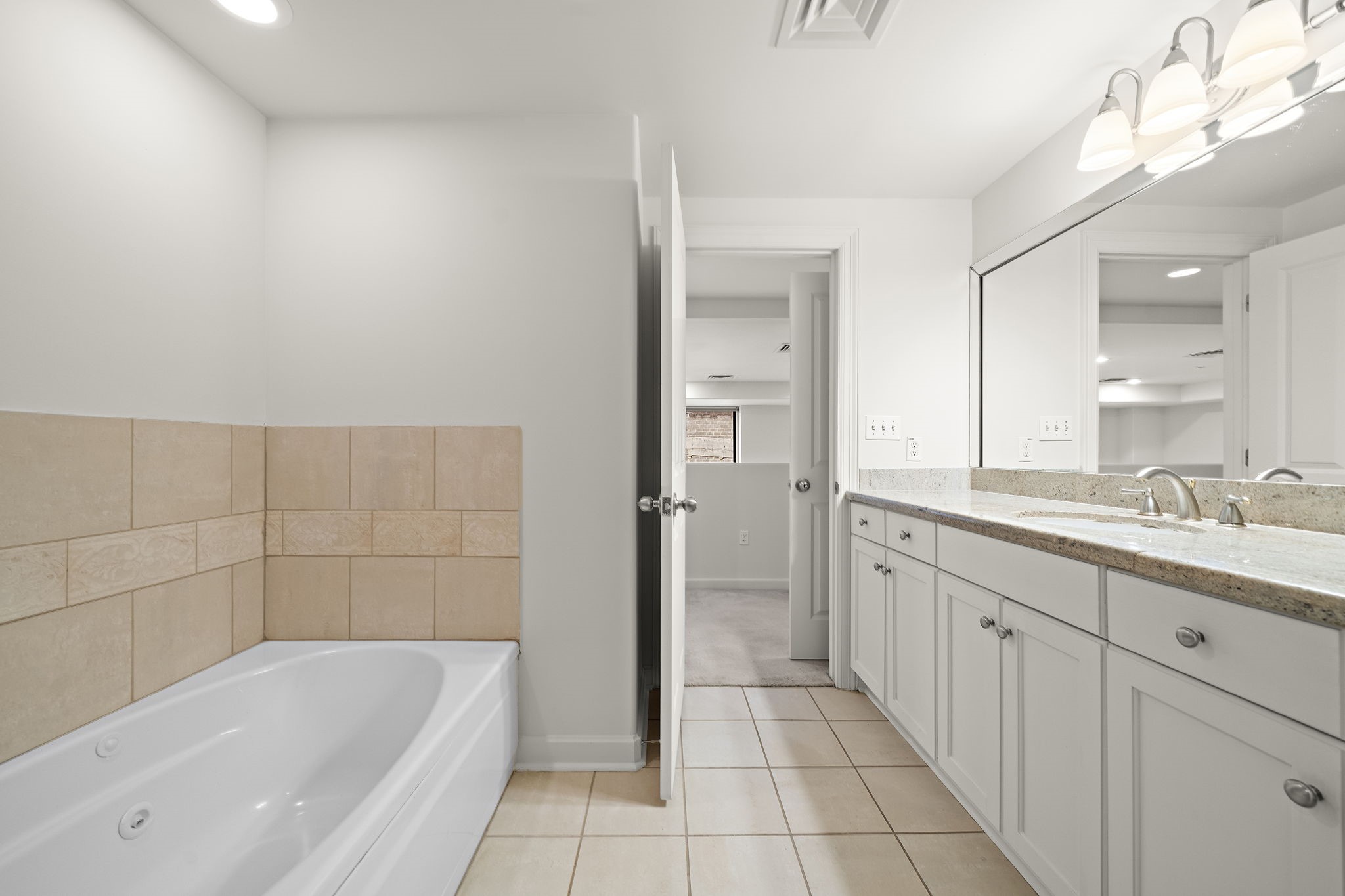 914 Main Street 1105 Property Photo 7