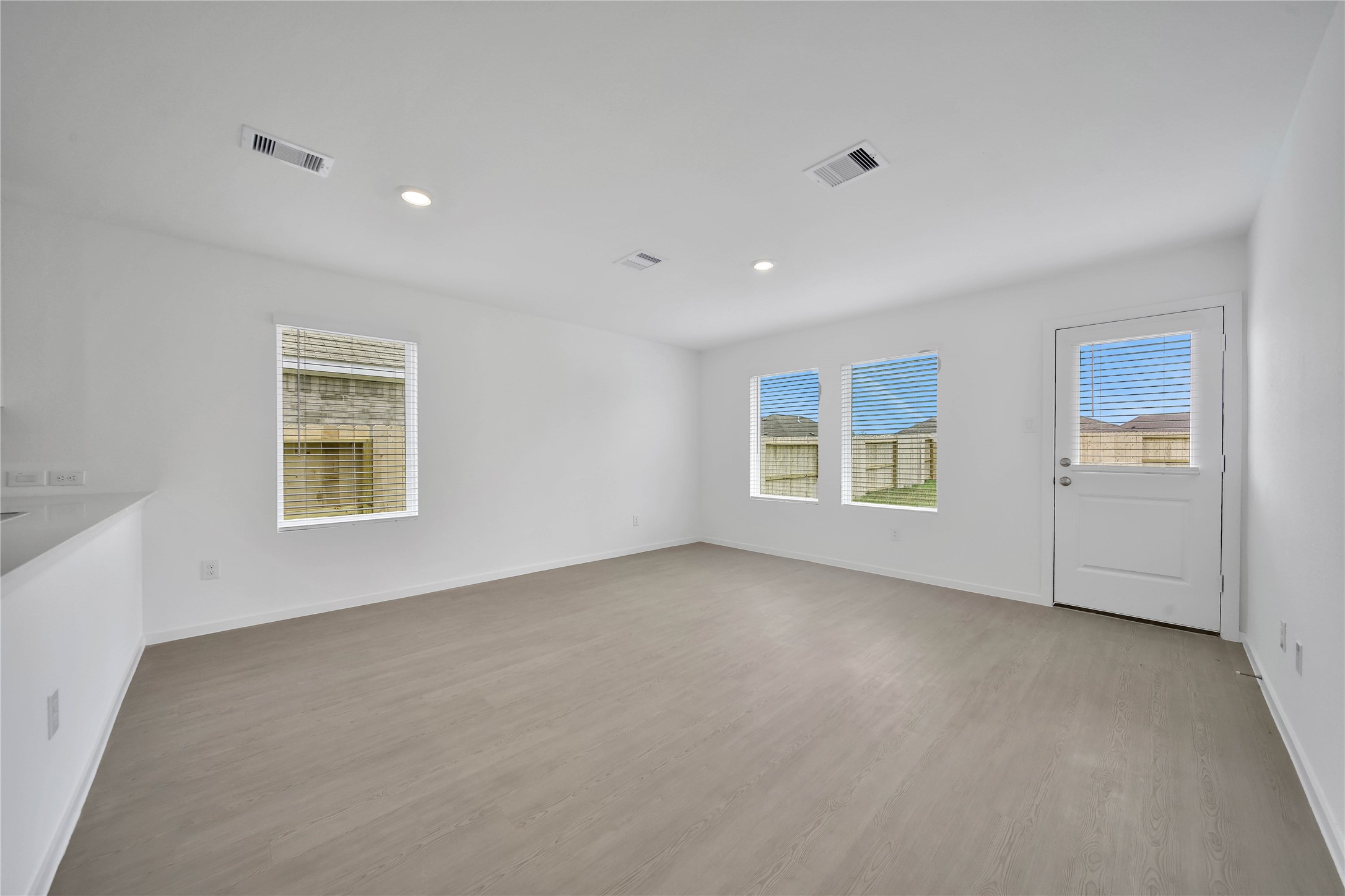 16510 Ithaca Pheasant Drive Property Photo 8