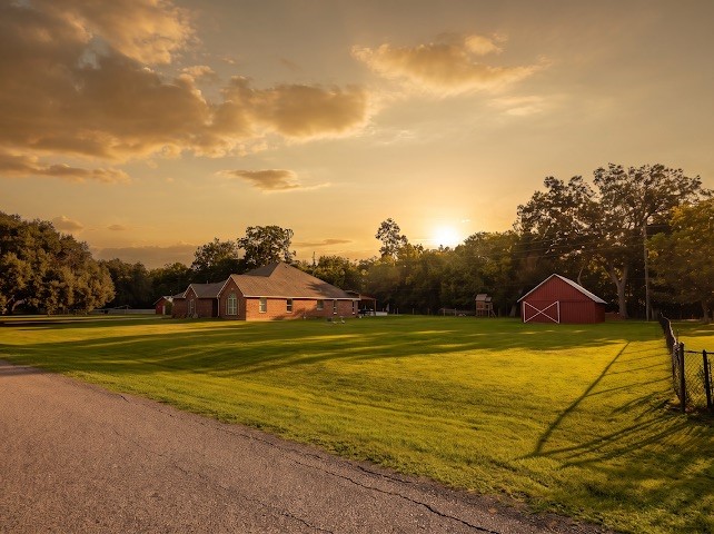 1114 Wagon Road Property Photo 9