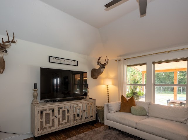 1114 Wagon Road Property Photo 31