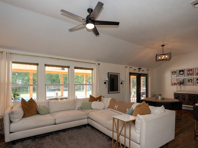 1114 Wagon Road Property Photo 32