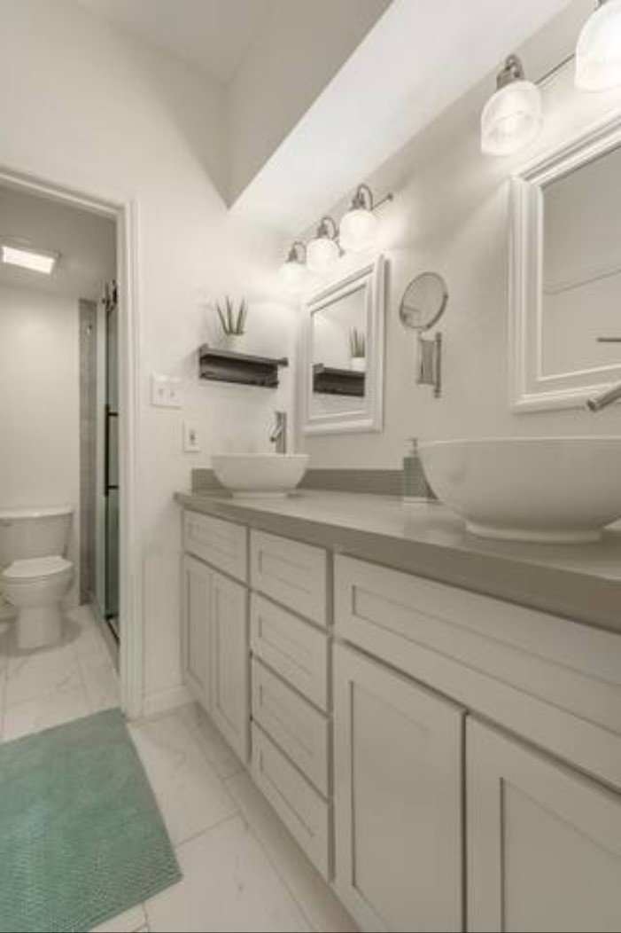 2100 Tanglewilde Street 77 Property Photo 27