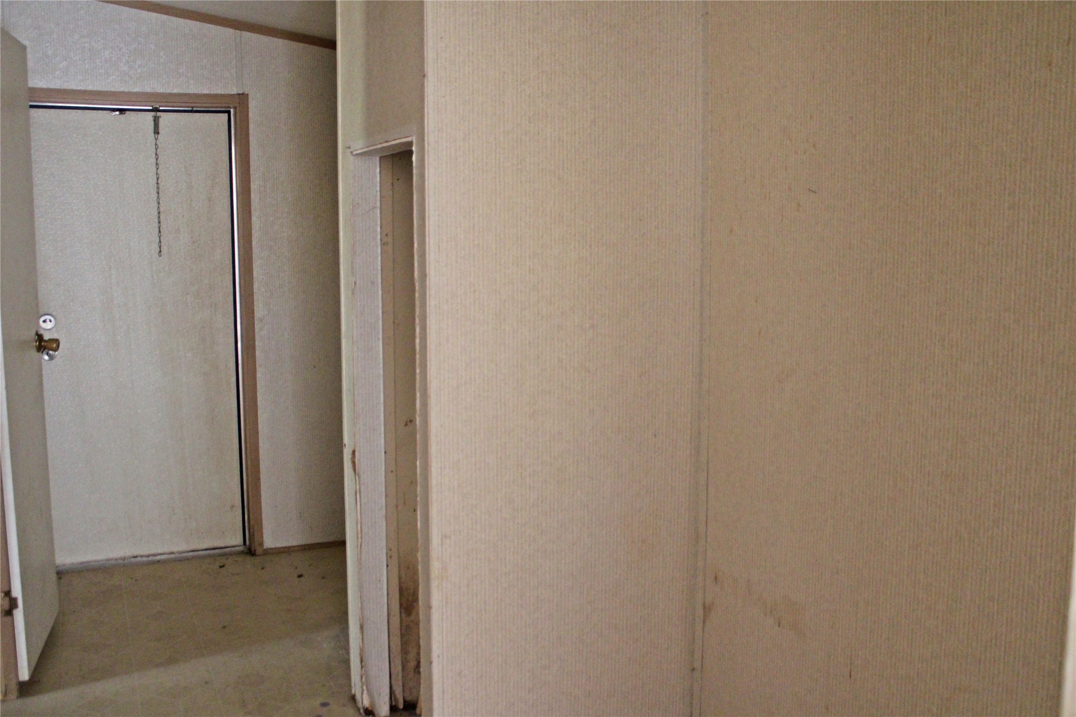 601 Travis Street Property Photo 3