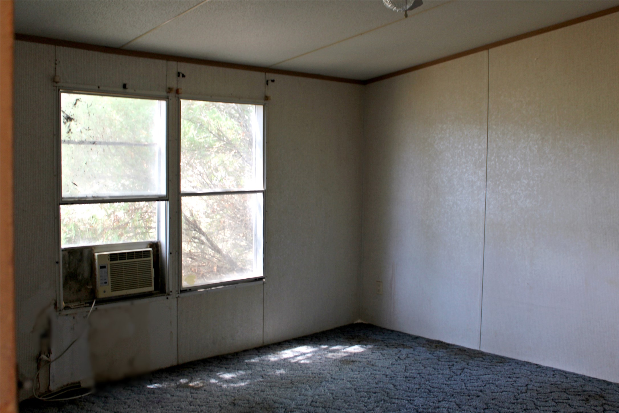 601 Travis Street Property Photo 6