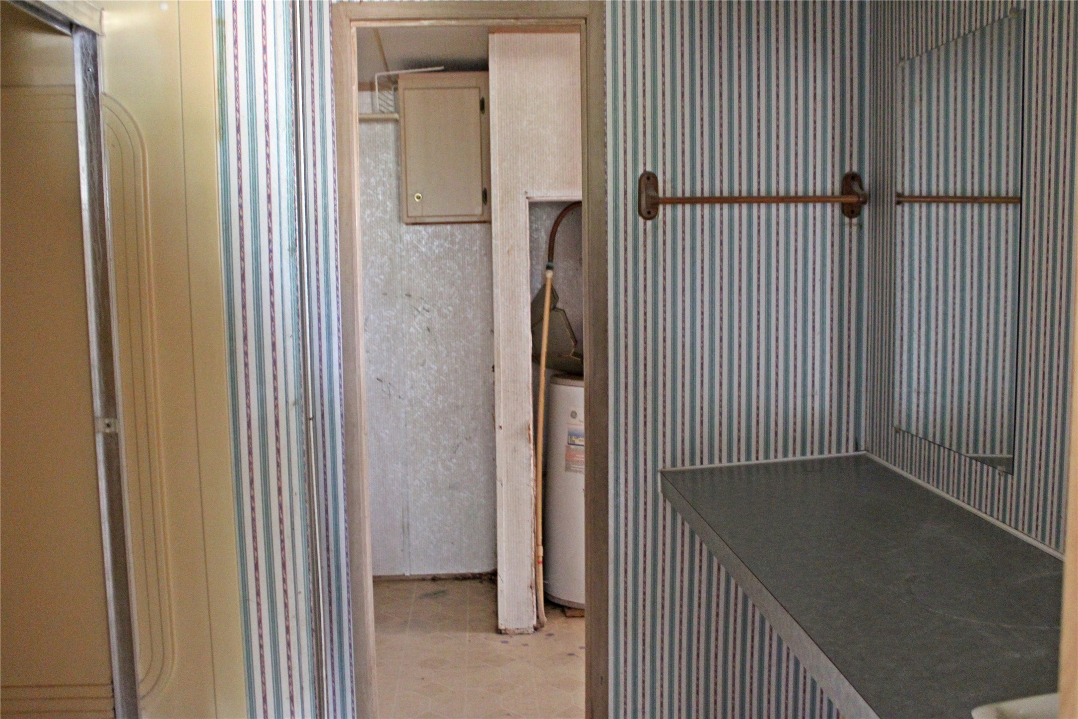 601 Travis Street Property Photo 7