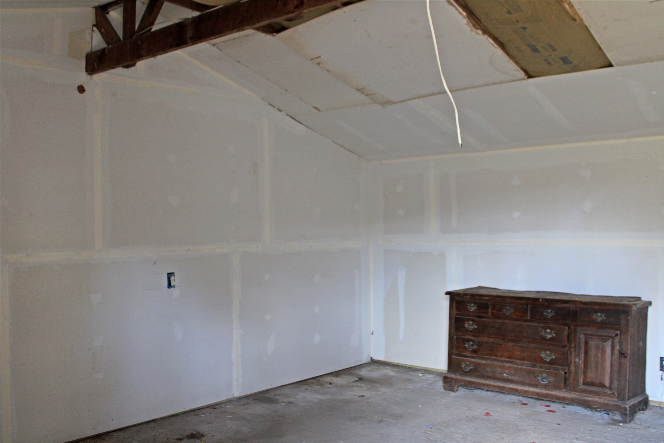 601 Travis Street Property Photo 17