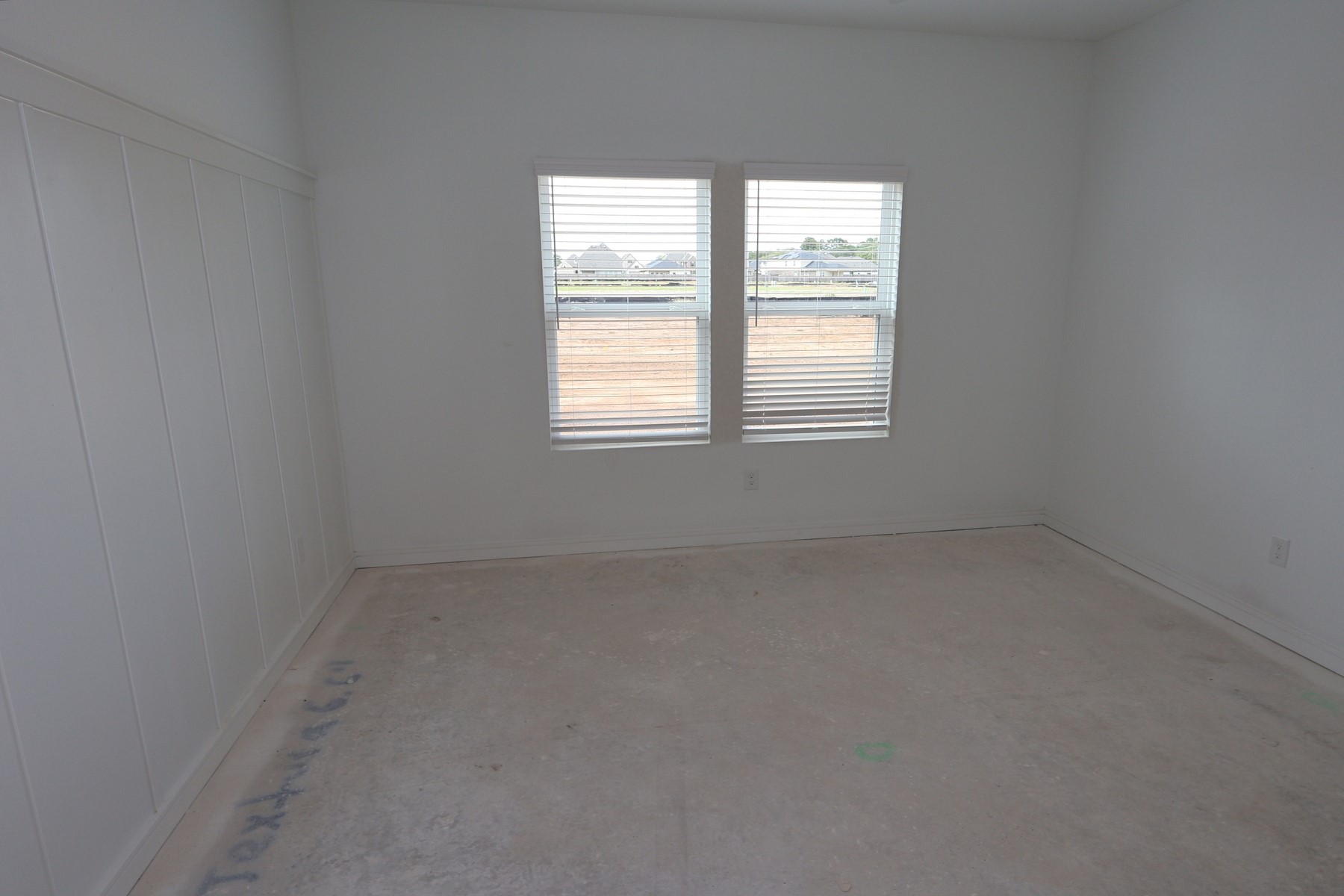 30609 Johnson Alley Property Photo 5