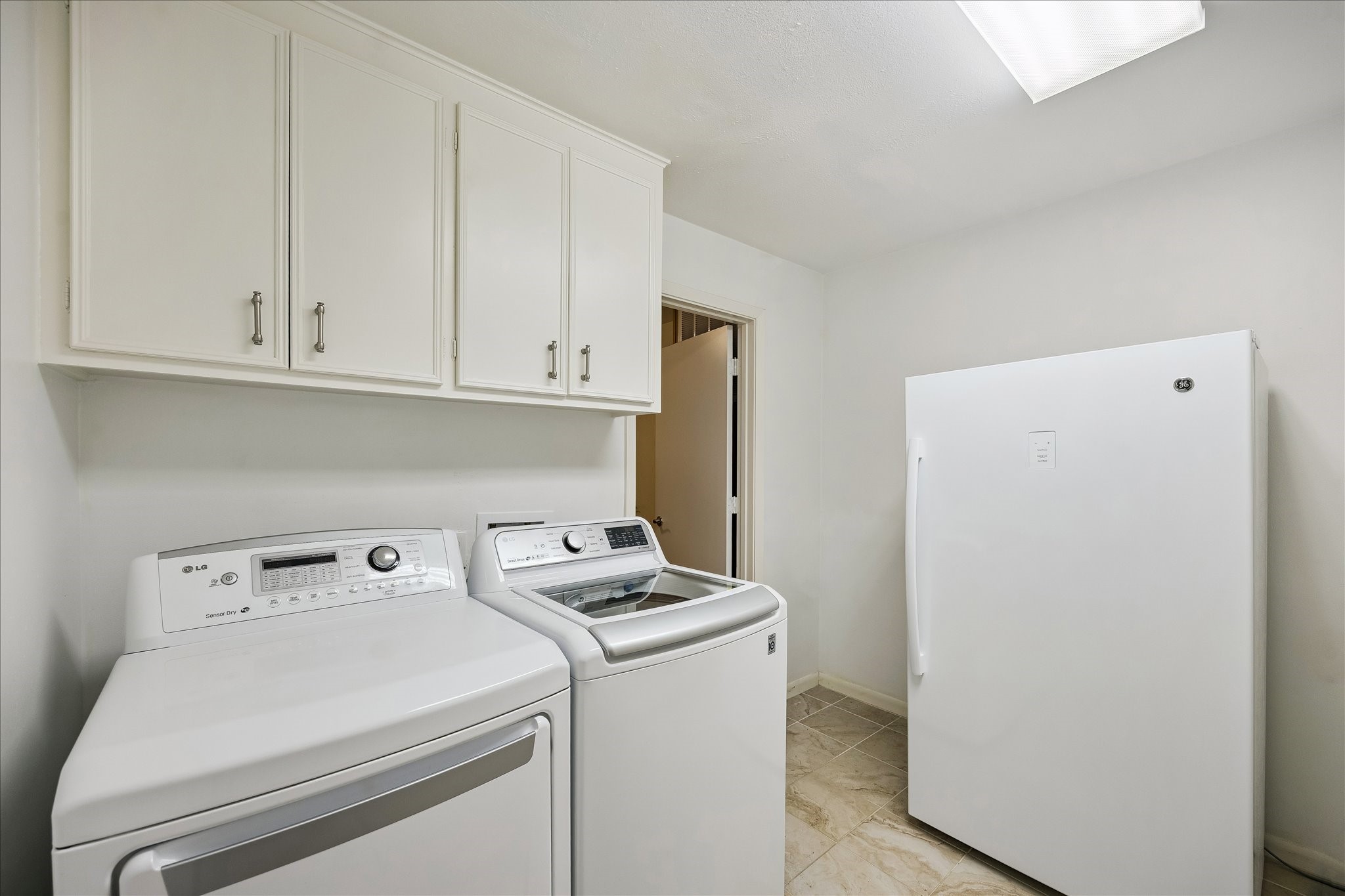 9110 Cliffwood Drive Property Photo 26