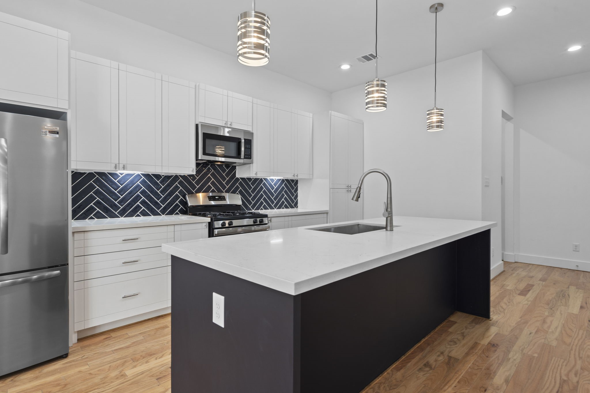 2022 Thonig Road A Property Photo 3