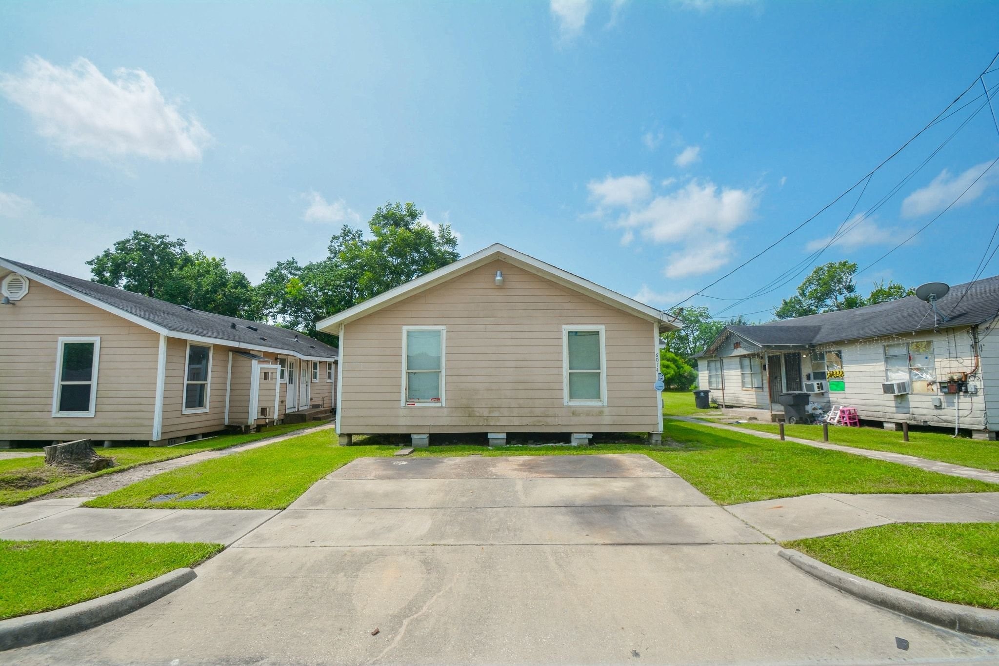 6014 Collingsworth Street 2 Property Photo 3