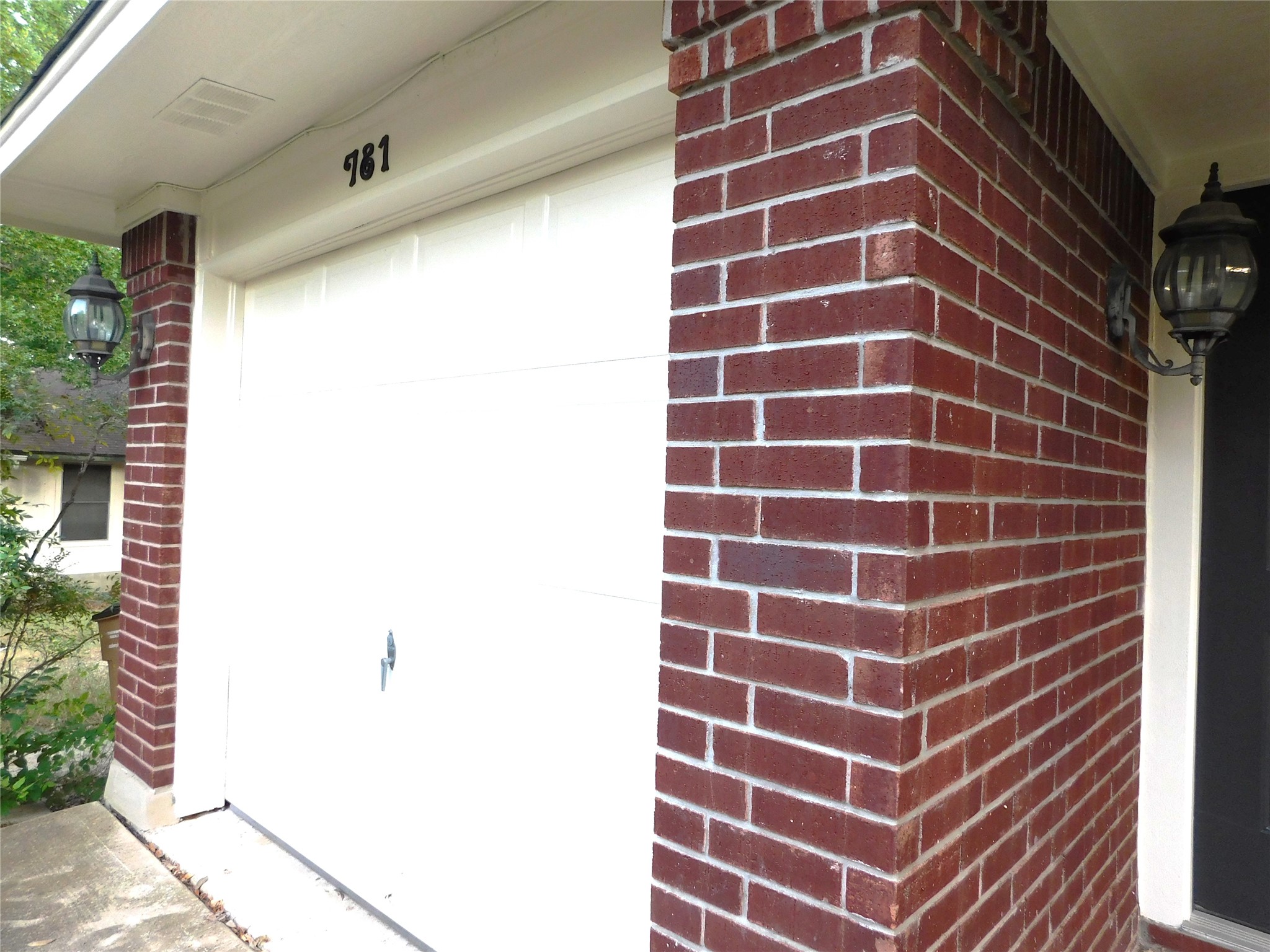 781 Latteridge Drive Property Photo 3
