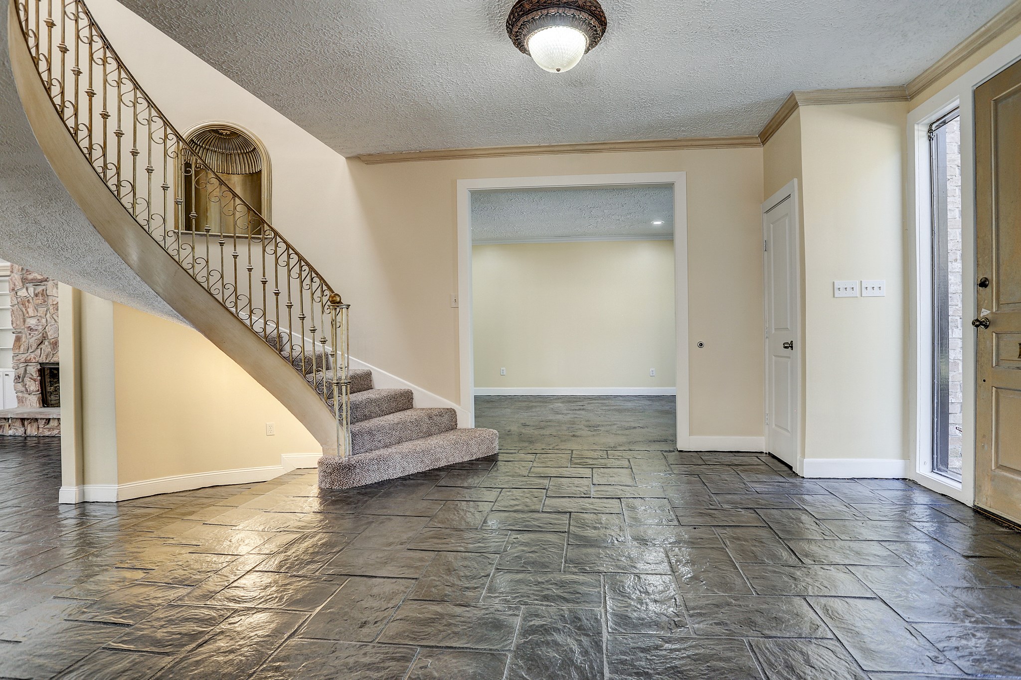 5203 Braesvalley Drive Property Photo 14