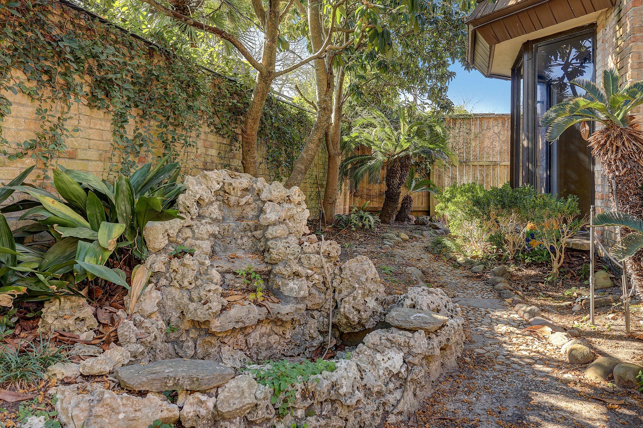 5203 Braesvalley Drive Property Photo 28