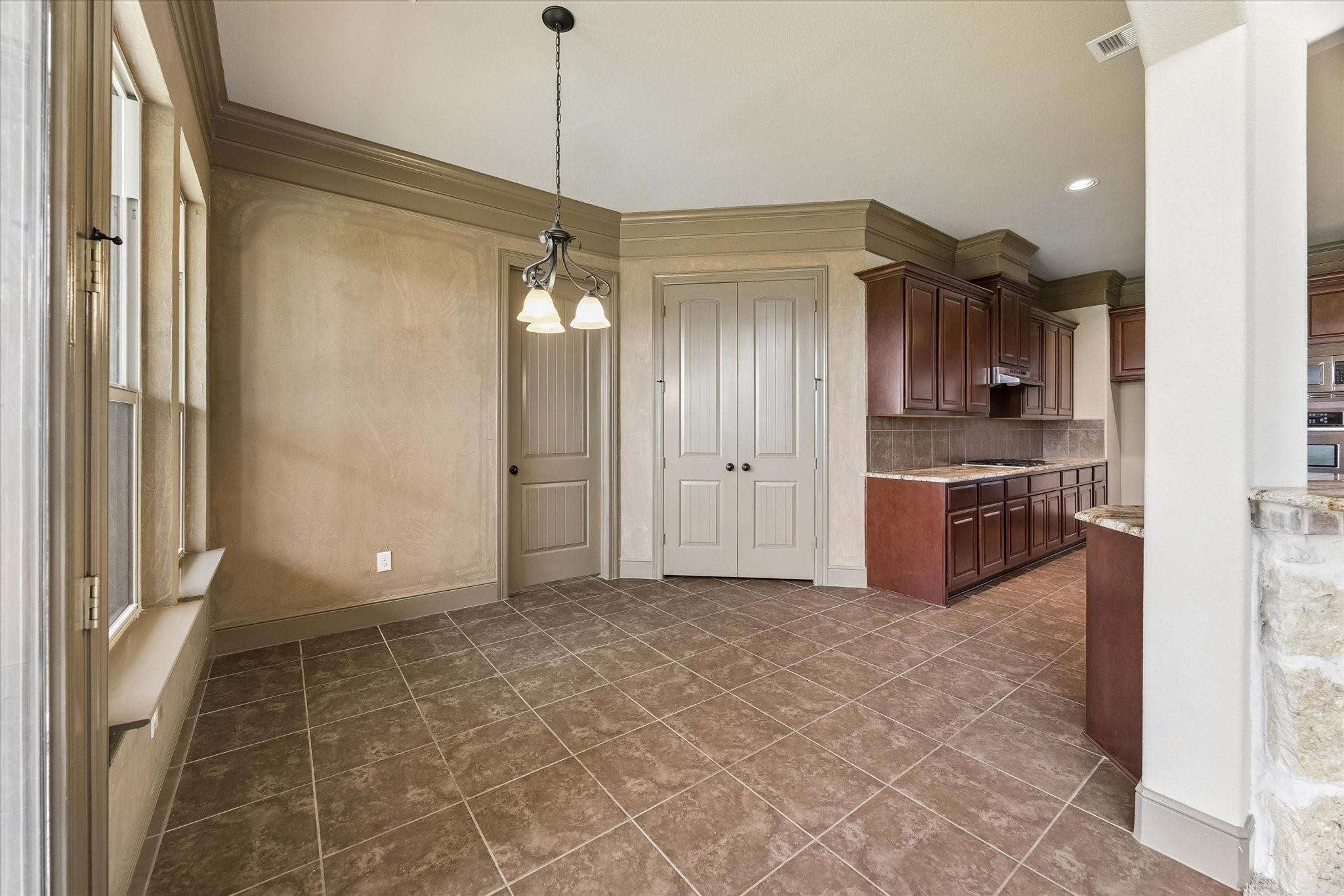 20734 Cupshire Drive Property Photo 13
