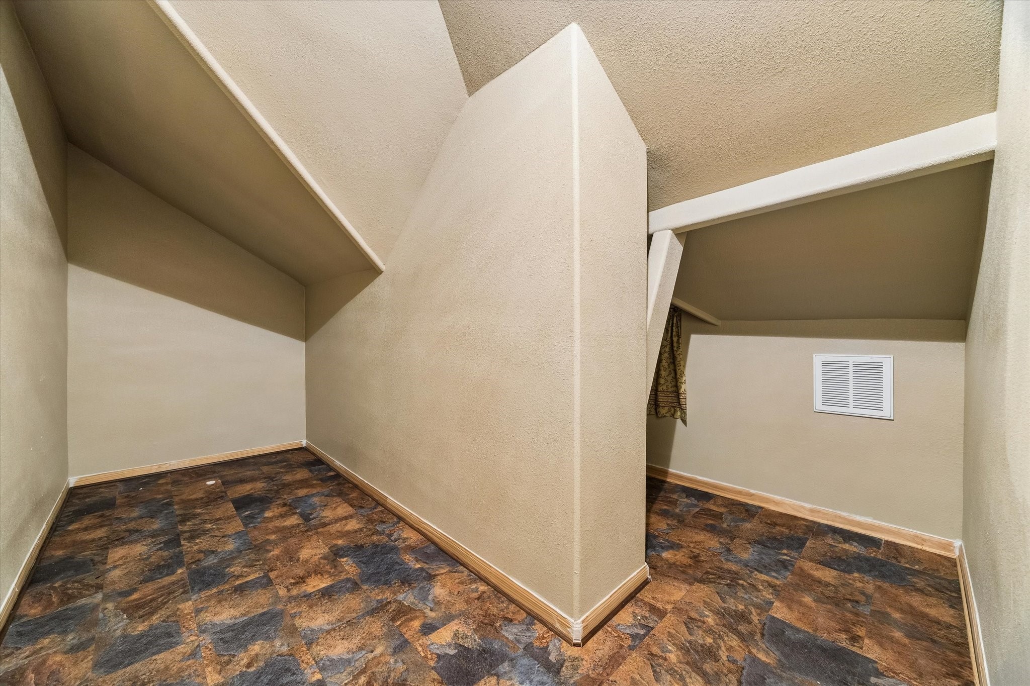 20734 Cupshire Drive Property Photo 34