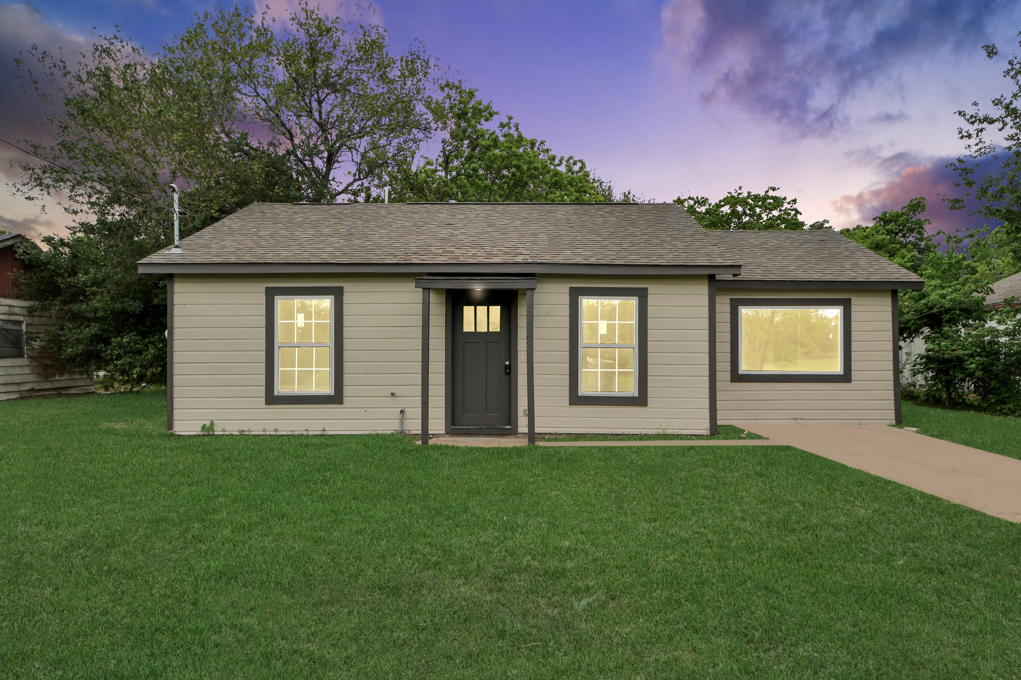 411 S Pine Road Property Photo 1