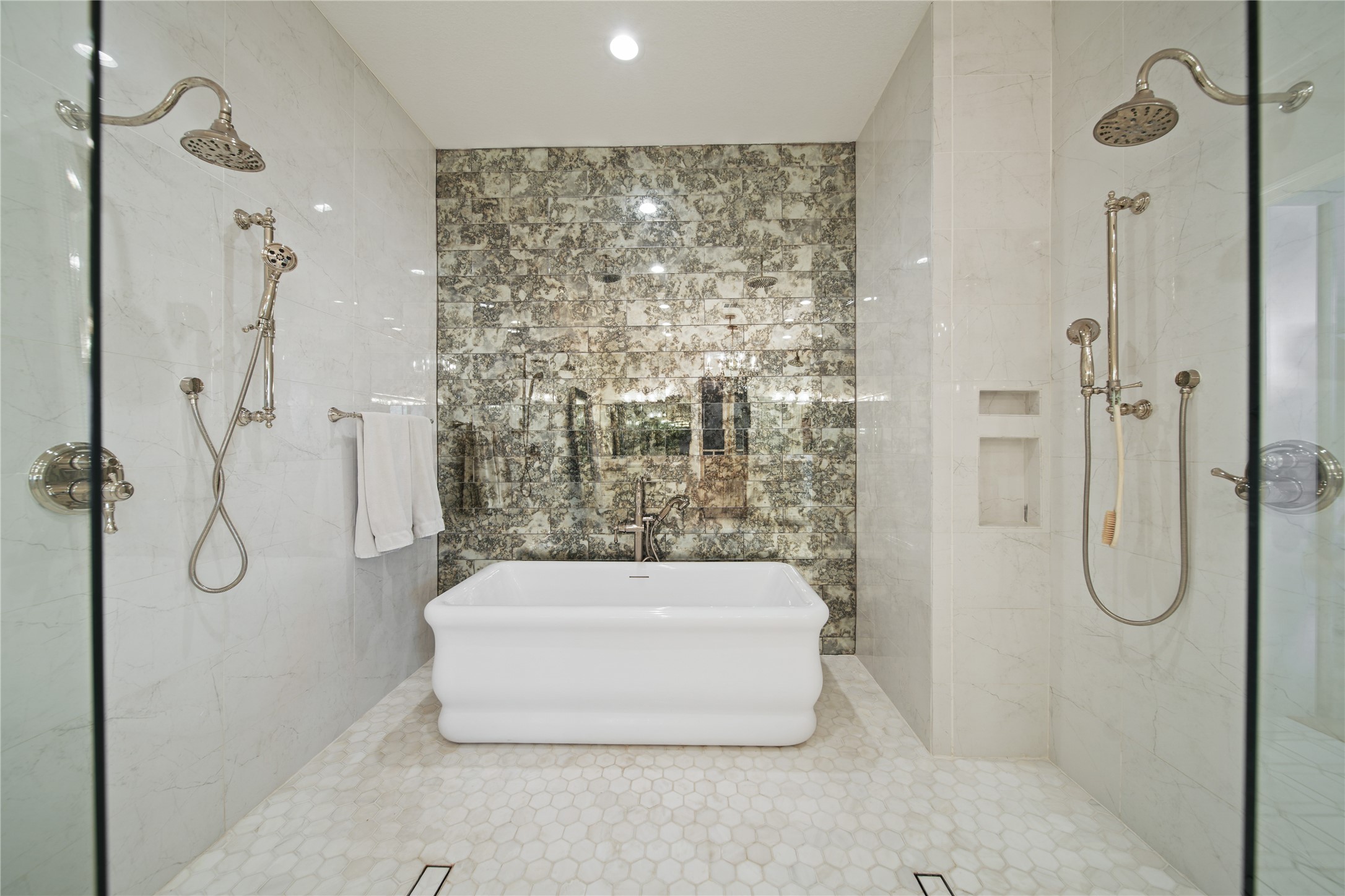 206 Avenue A Property Photo 18