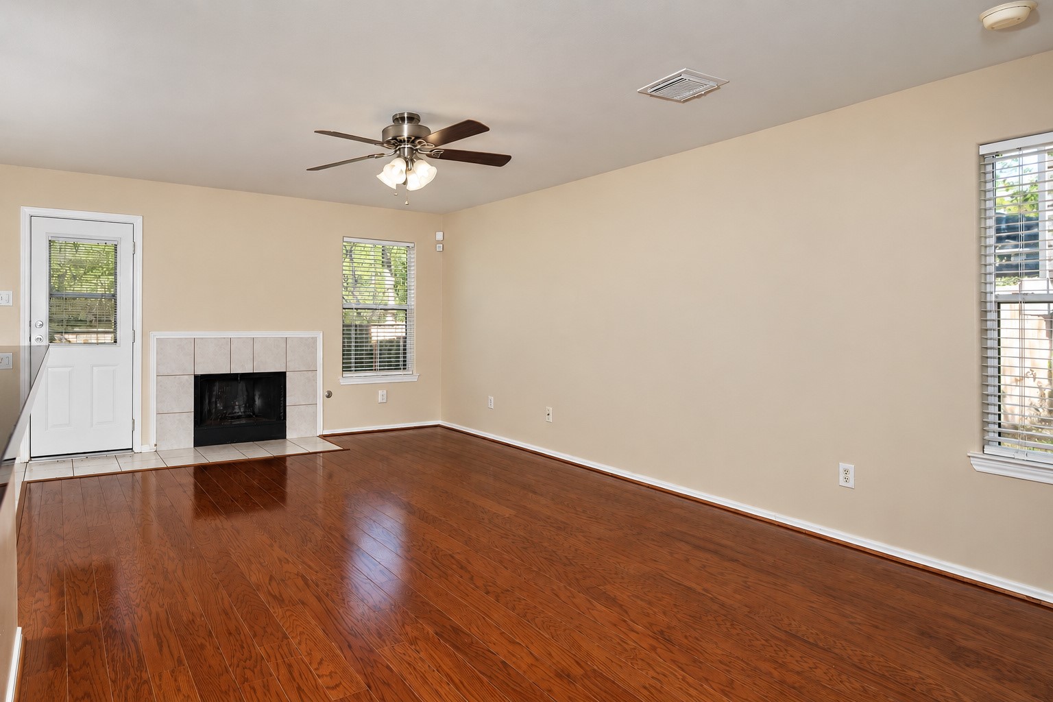 15 Marble Rock Place Property Photo 4