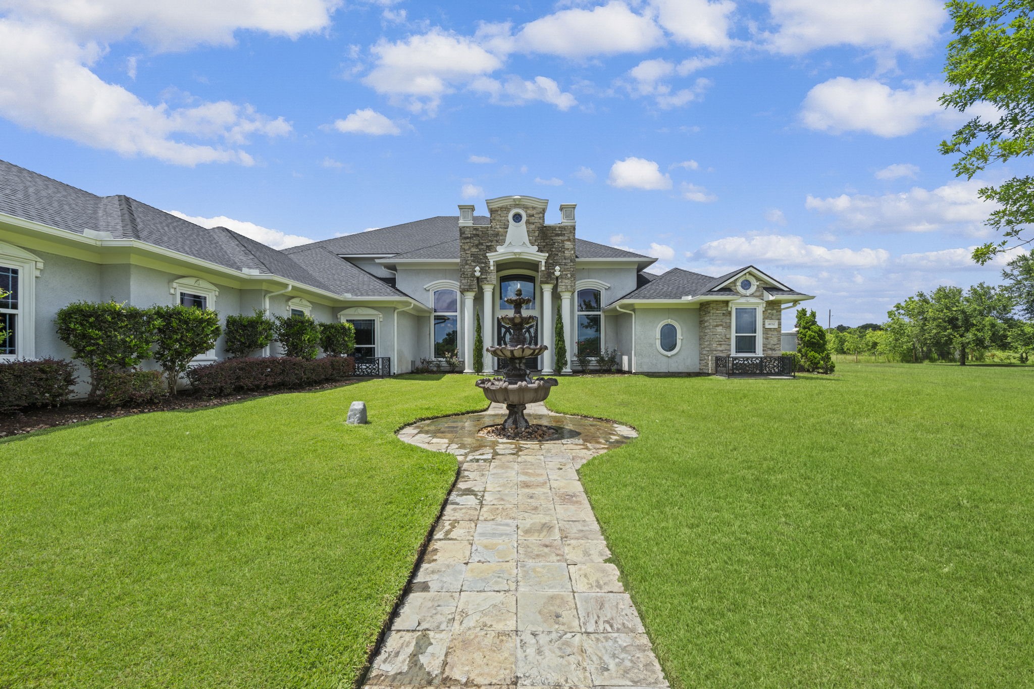 18732 Kz Road Property Photo 6