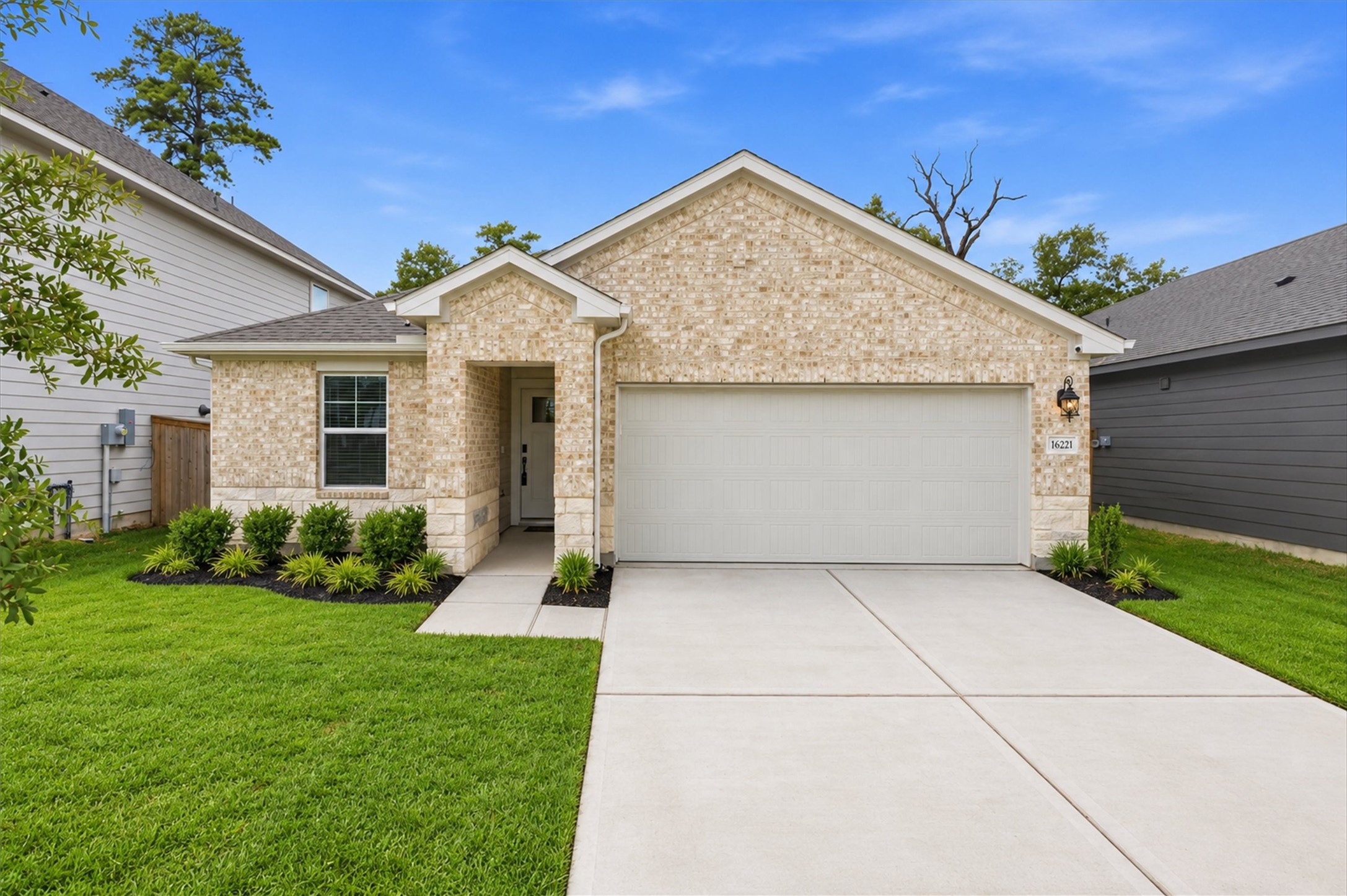 16221 Parish Pointe Ct Property Photo 1