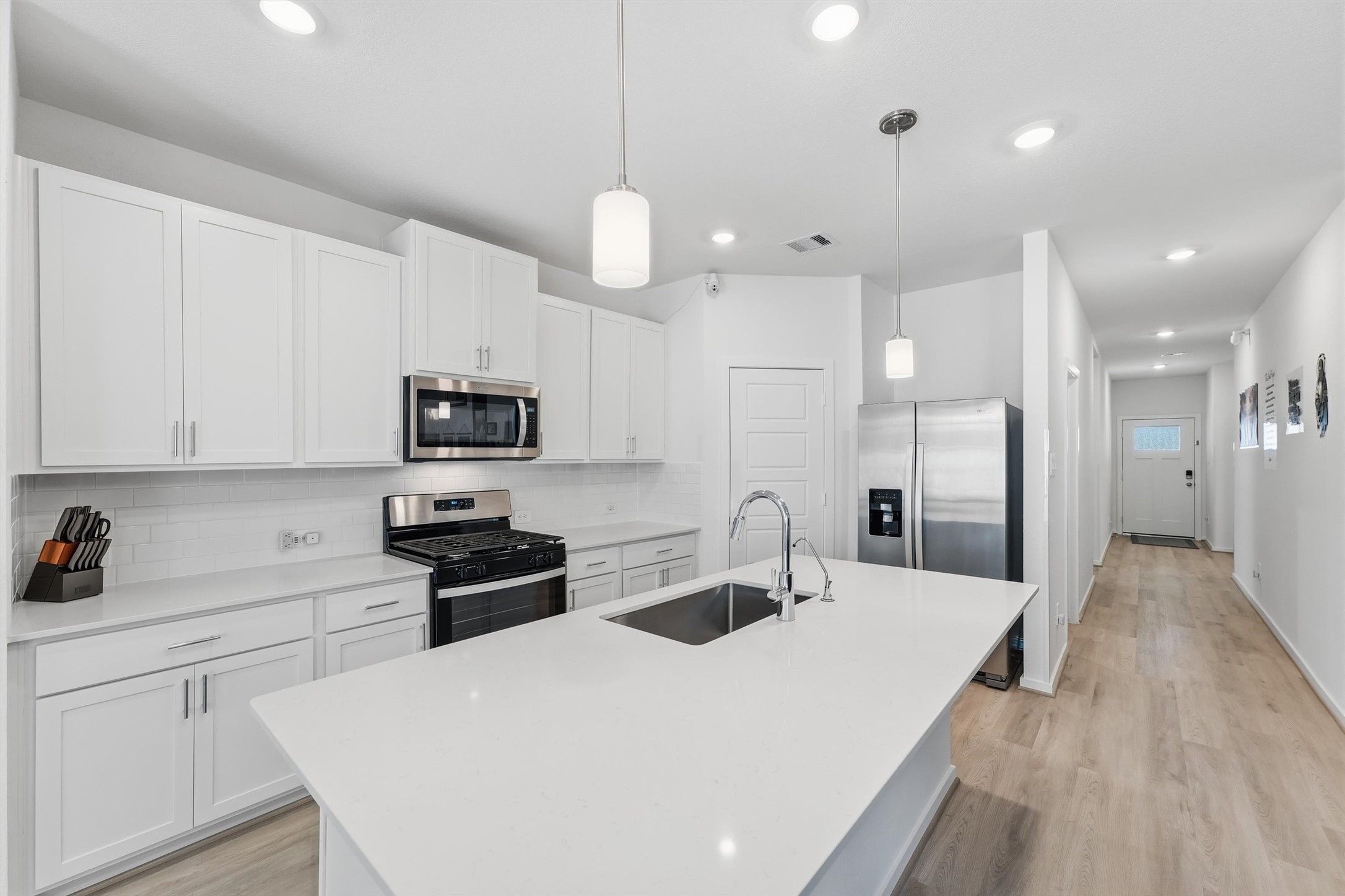16221 Parish Pointe Ct Property Photo 4