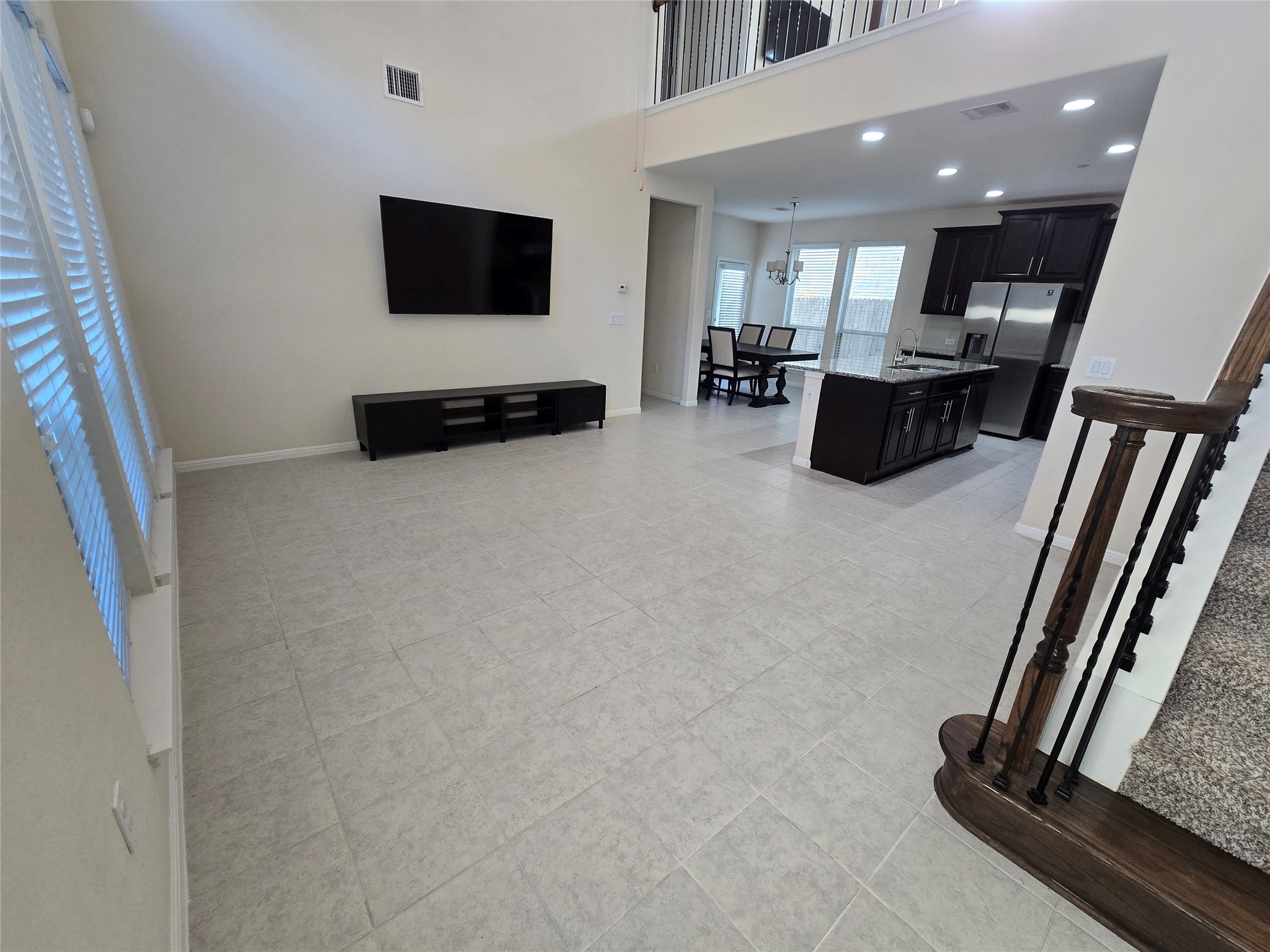 3240 E Whitestone Boulevard 49 Property Photo 4