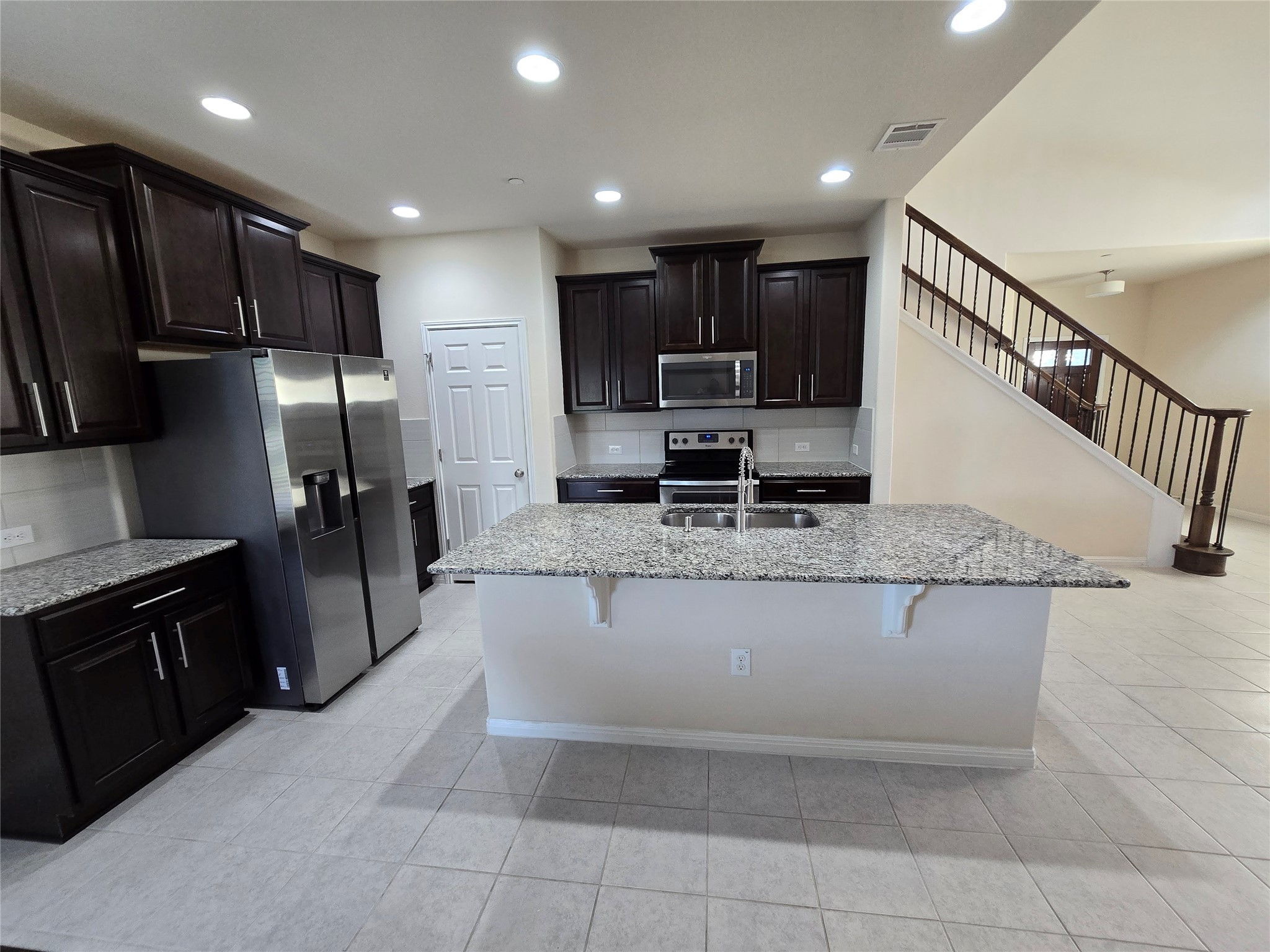 3240 E Whitestone Boulevard 49 Property Photo 8