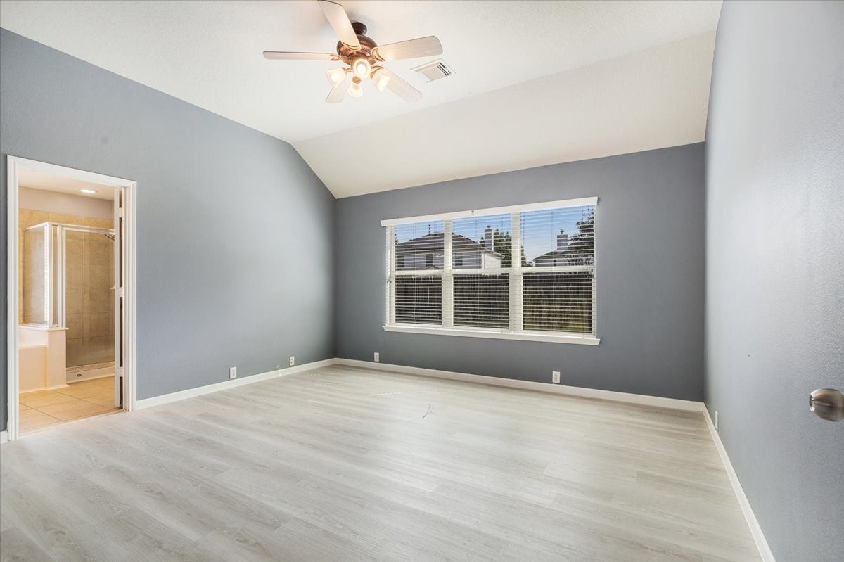 29927 Sunwillow Creek Drive Property Photo 6