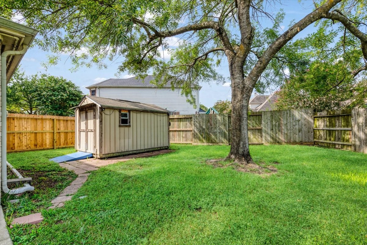 29927 Sunwillow Creek Drive Property Photo 14