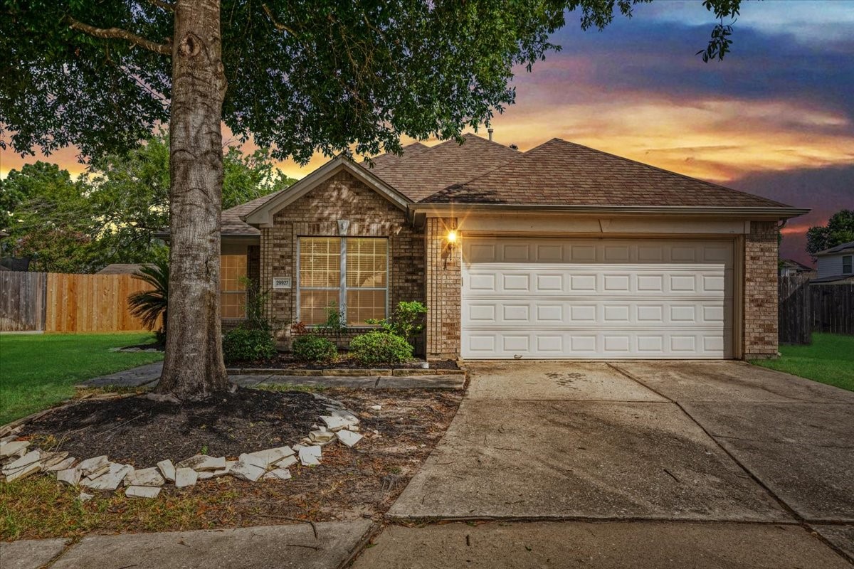 29927 Sunwillow Creek Drive Property Photo 16