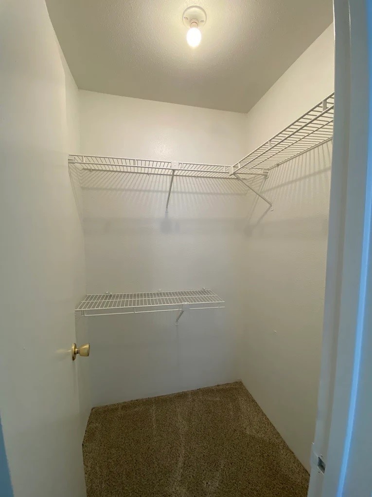 12735 Whittington Drive 18-196 Property Photo 8