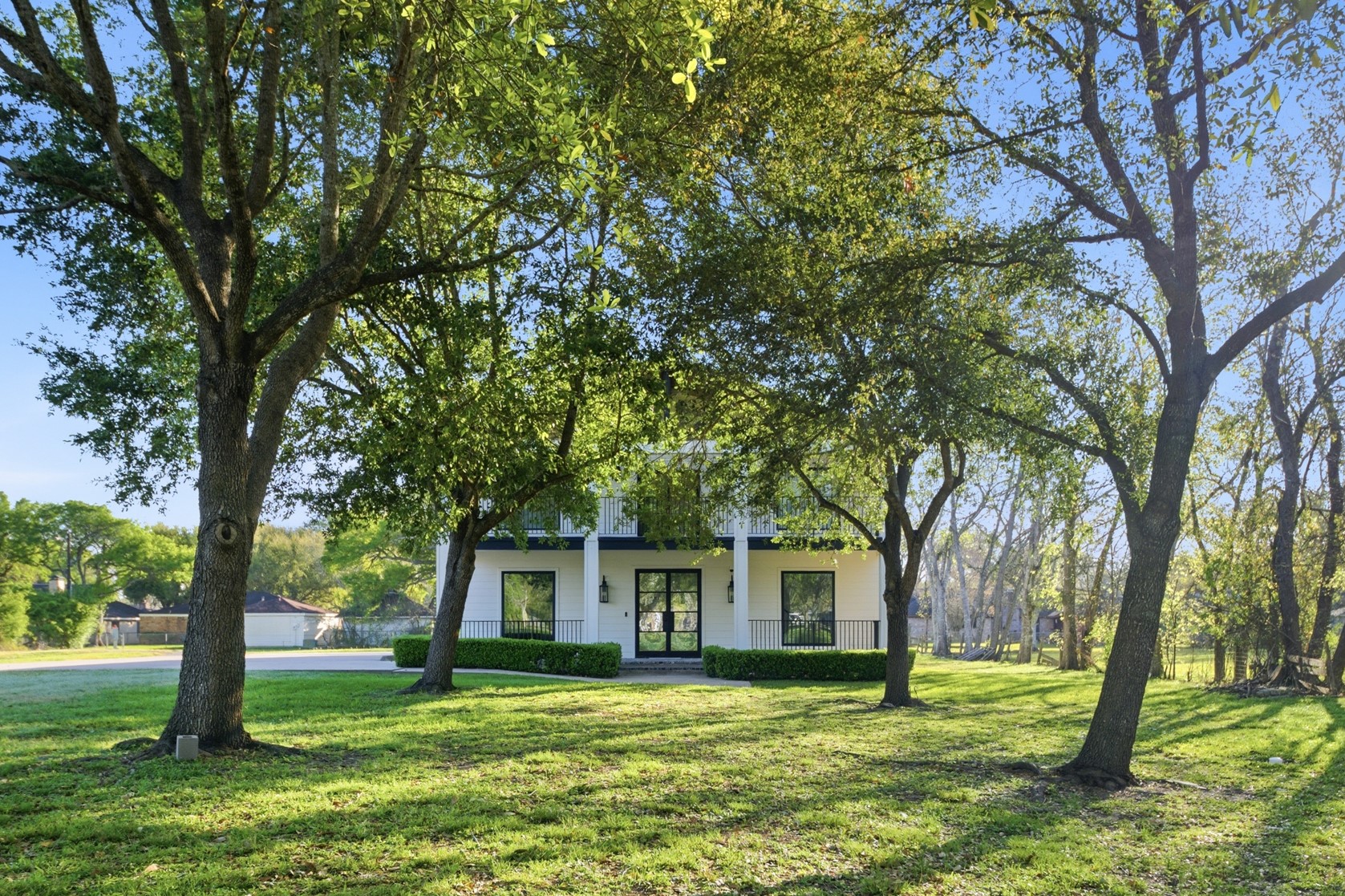 1905 Dowling Drive Property Photo 4