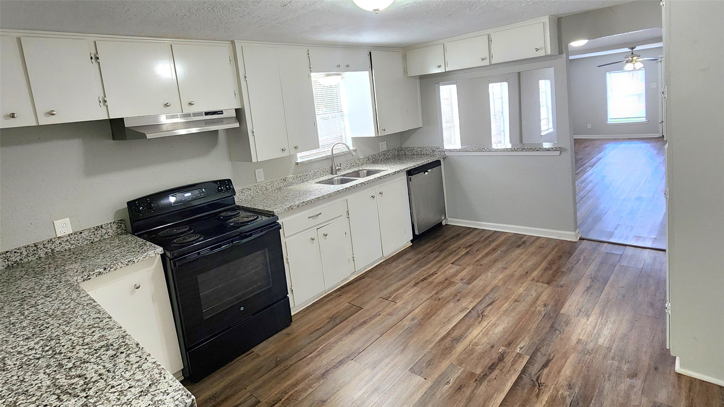 419 N Parrish Street Property Photo 8