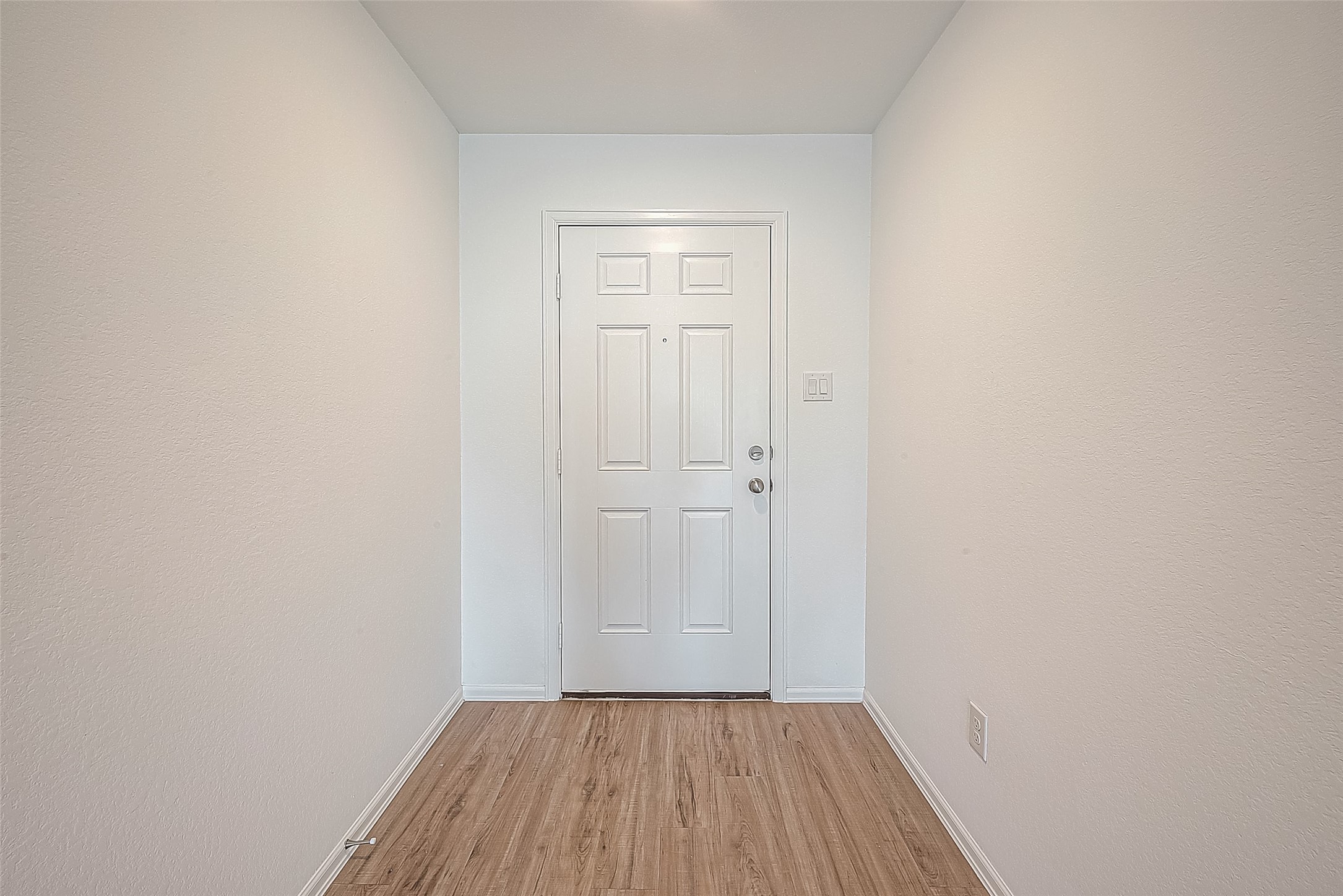 27123 Breakaway Lane Property Photo 3