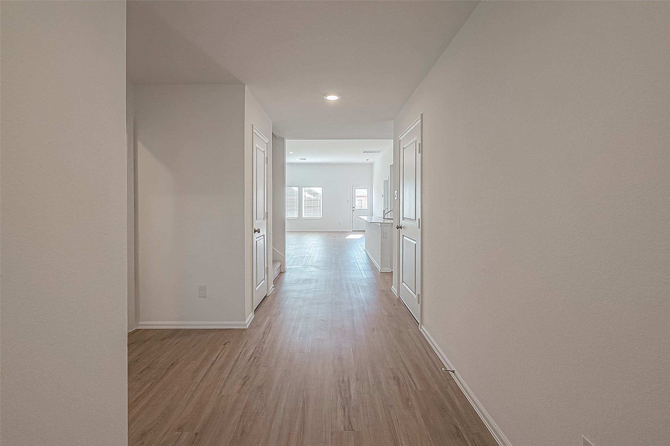 27123 Breakaway Lane Property Photo 4