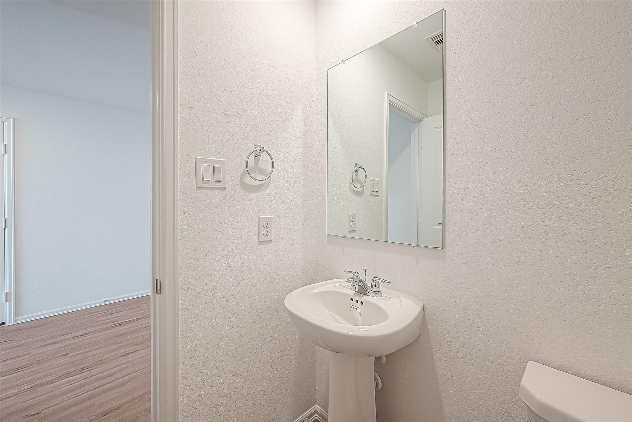 27123 Breakaway Lane Property Photo 13