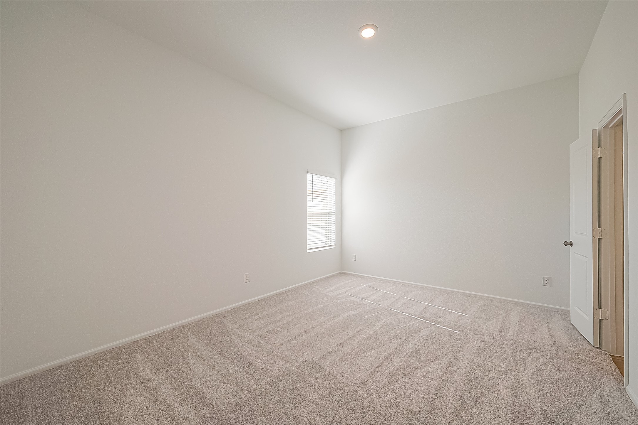 27123 Breakaway Lane Property Photo 14