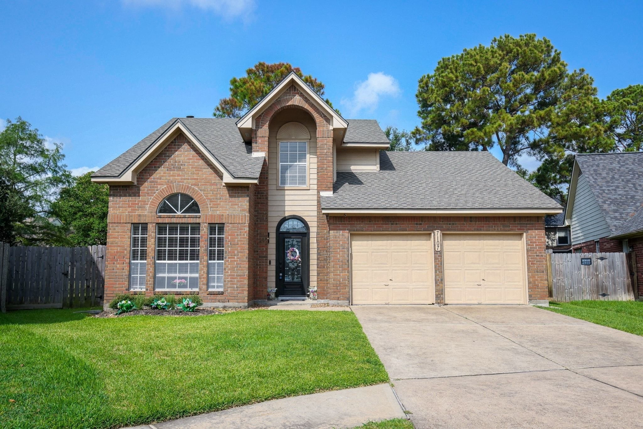7107 Kirkglade Court Property Photo 1