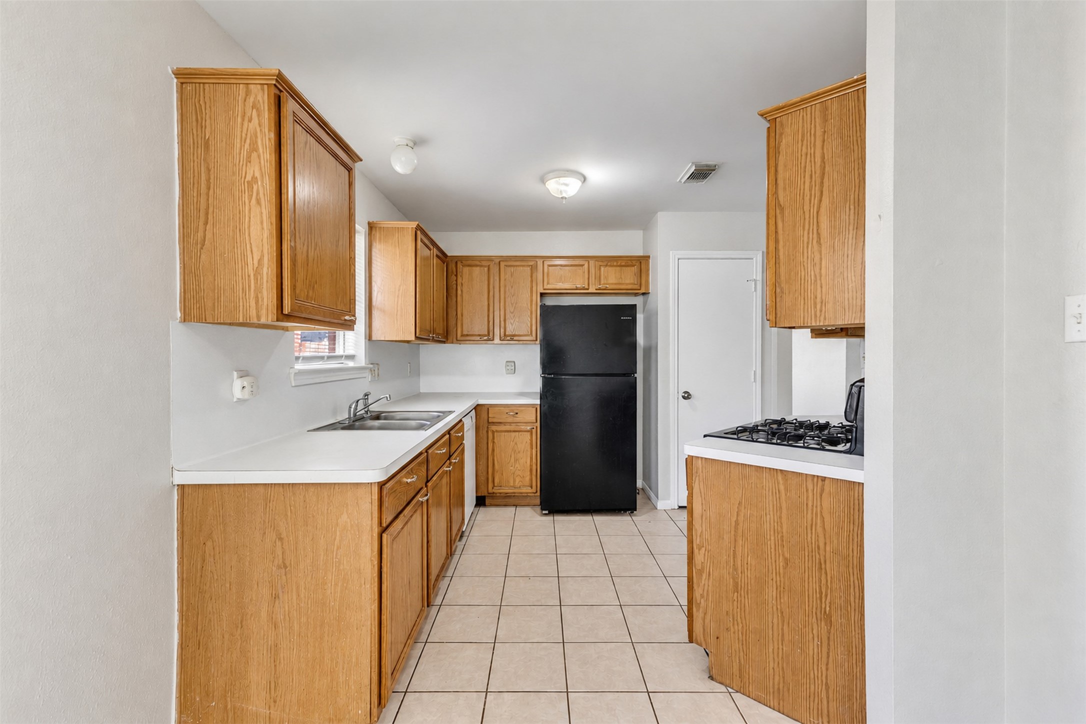 7434 Parkland Manor Drive Property Photo 5