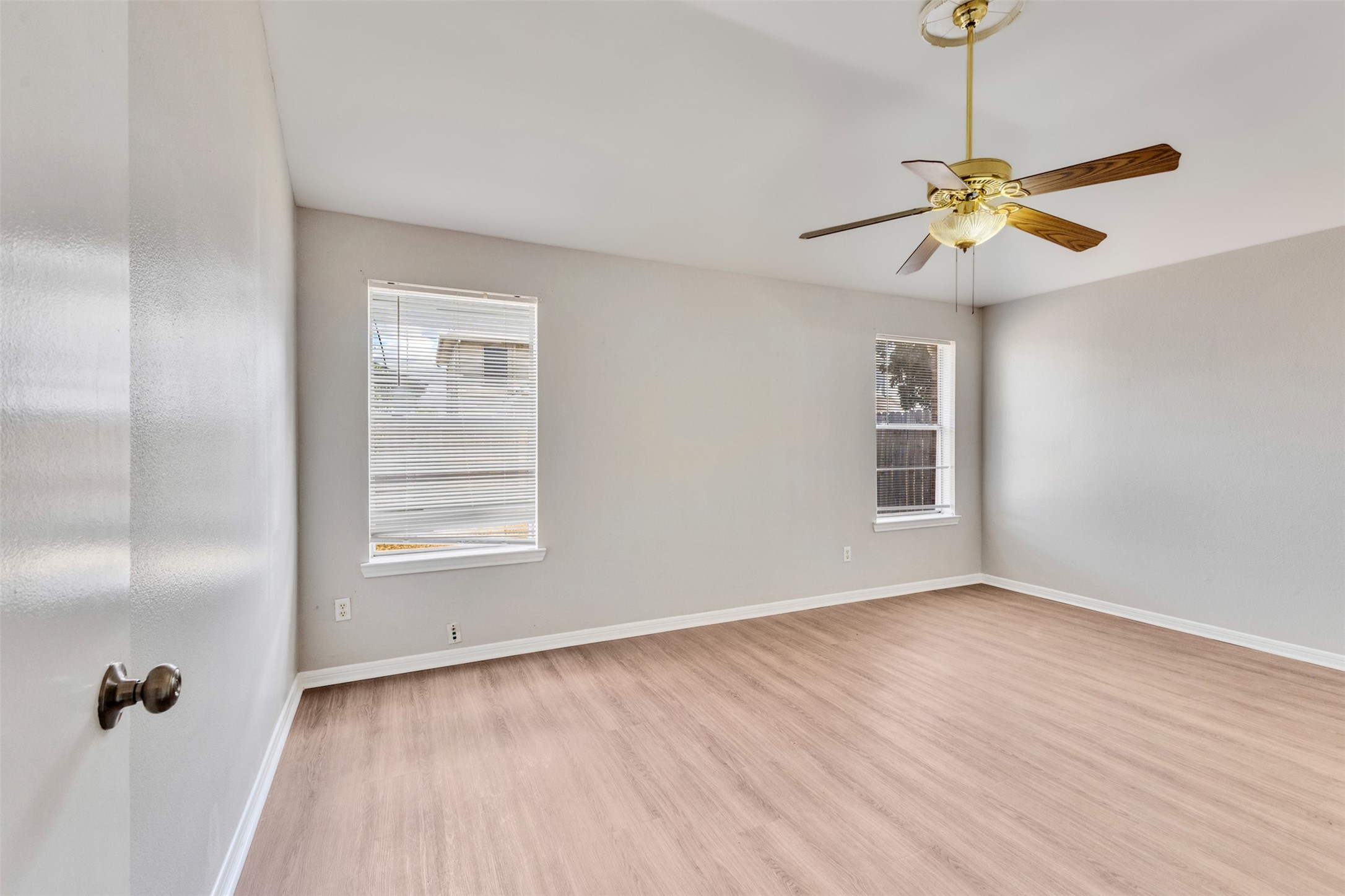 7434 Parkland Manor Drive Property Photo 10