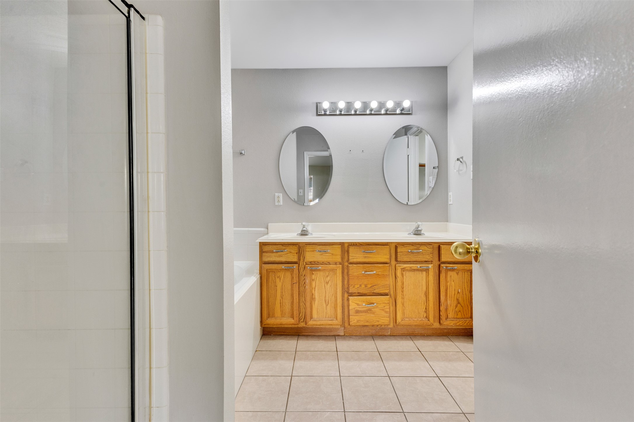 7434 Parkland Manor Drive Property Photo 13