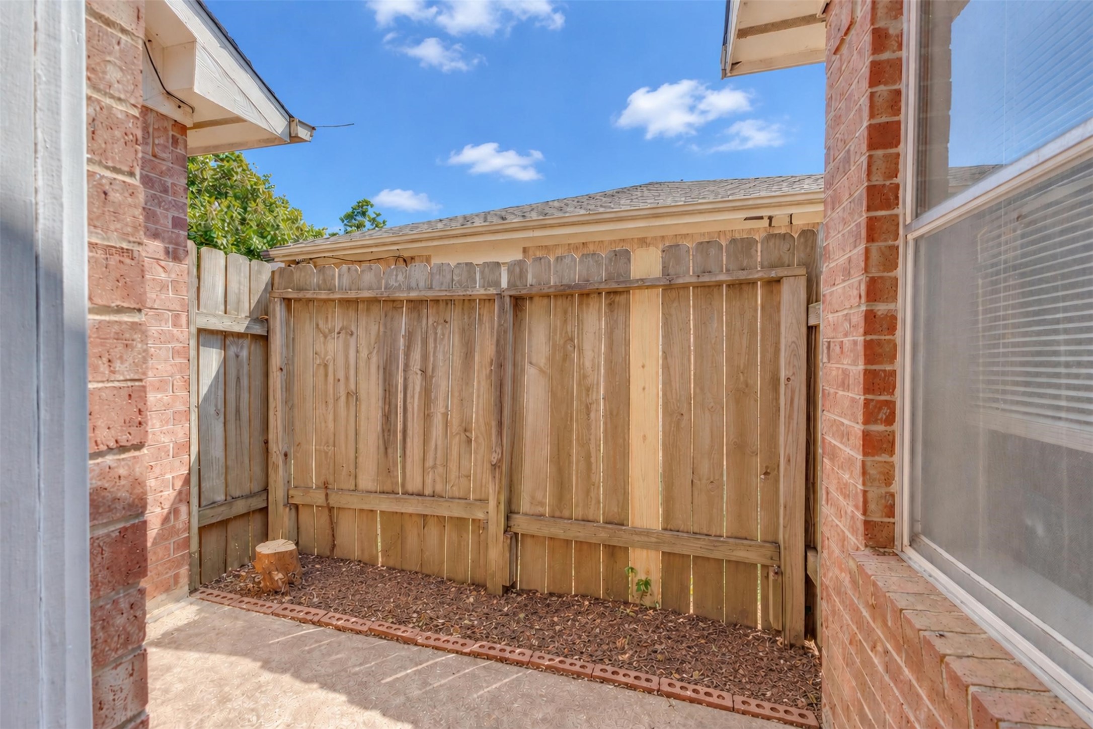 7434 Parkland Manor Drive Property Photo 18