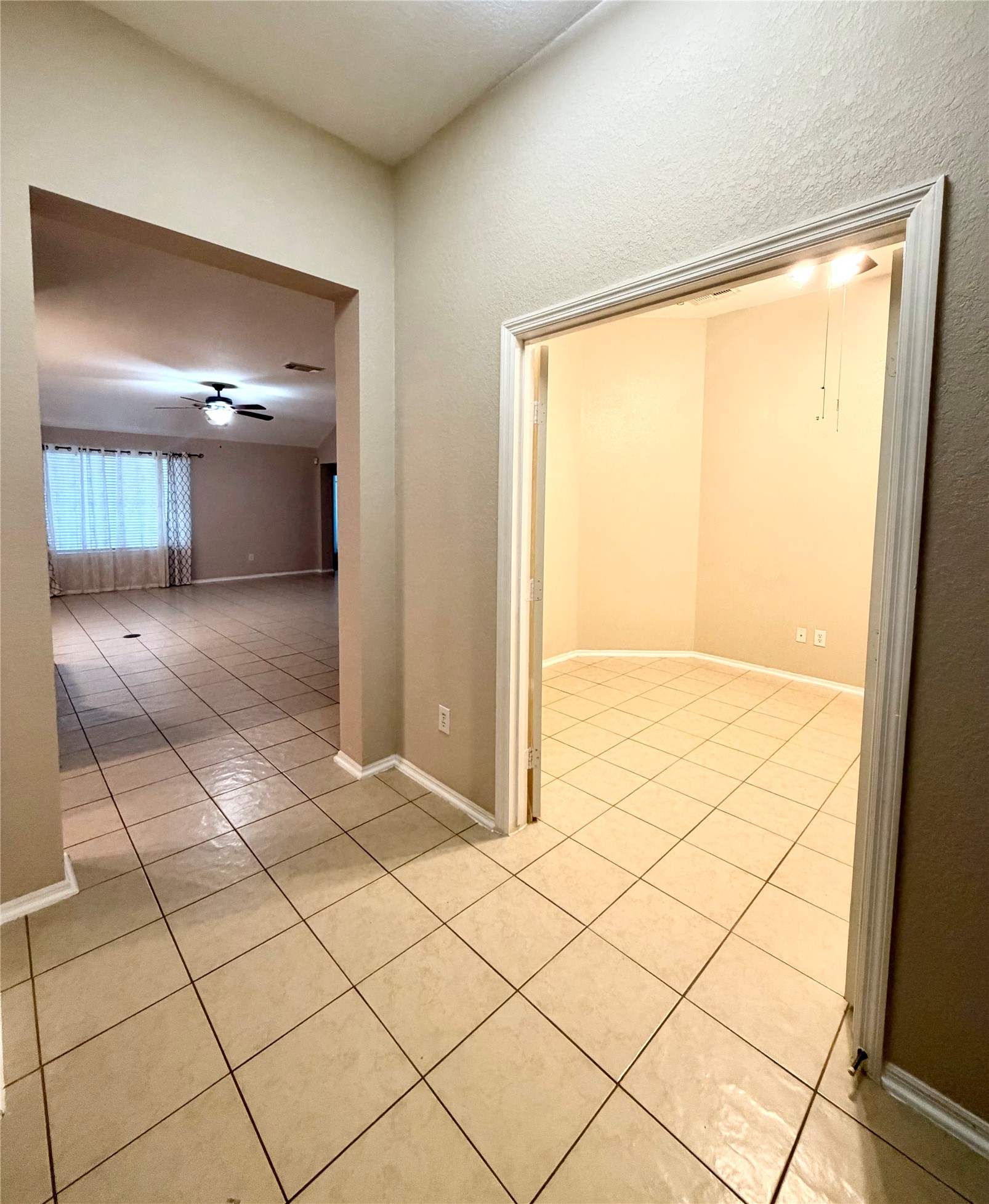 16606 Cold Harbor Lane Property Photo 2