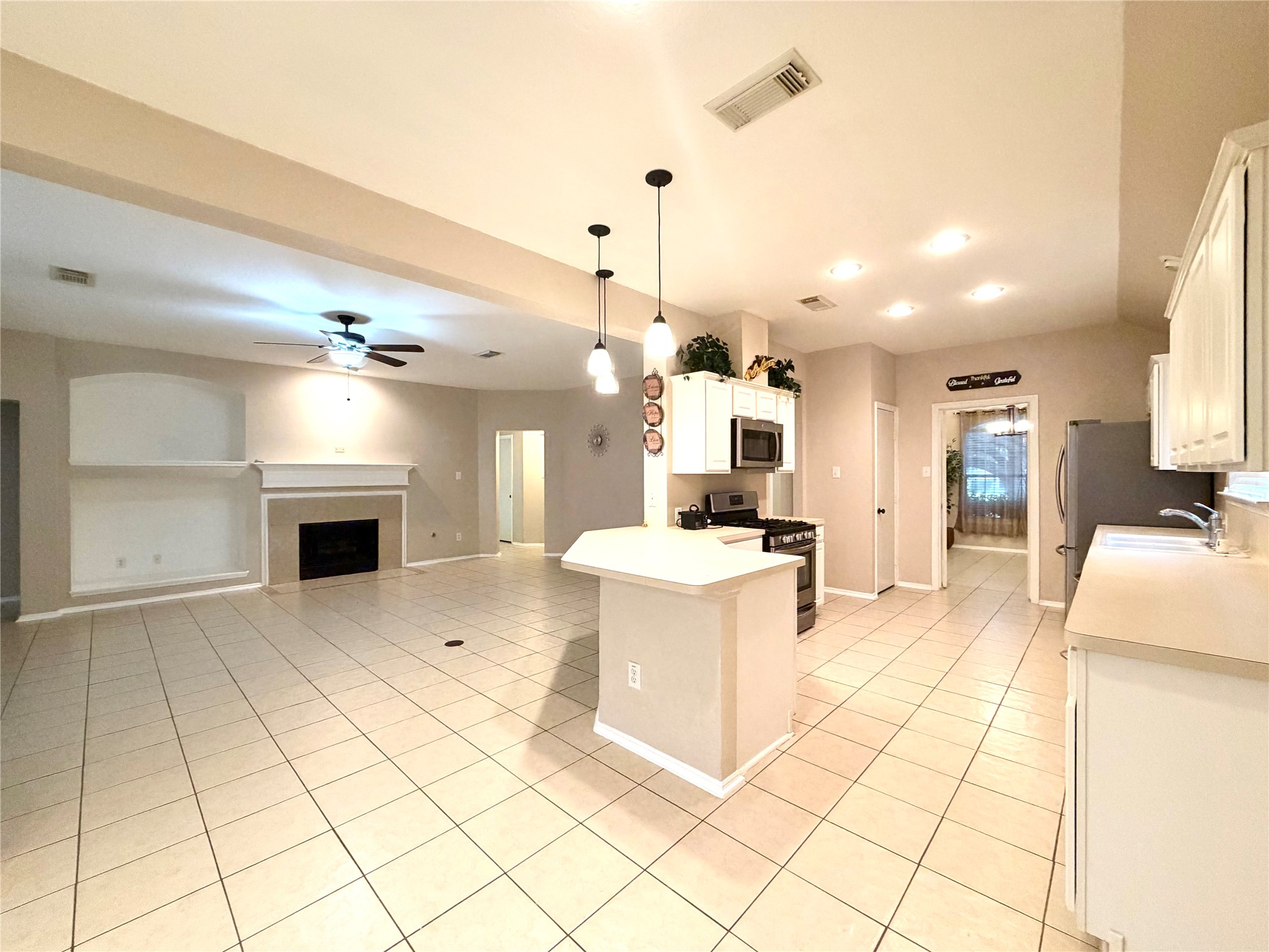 16606 Cold Harbor Lane Property Photo 7
