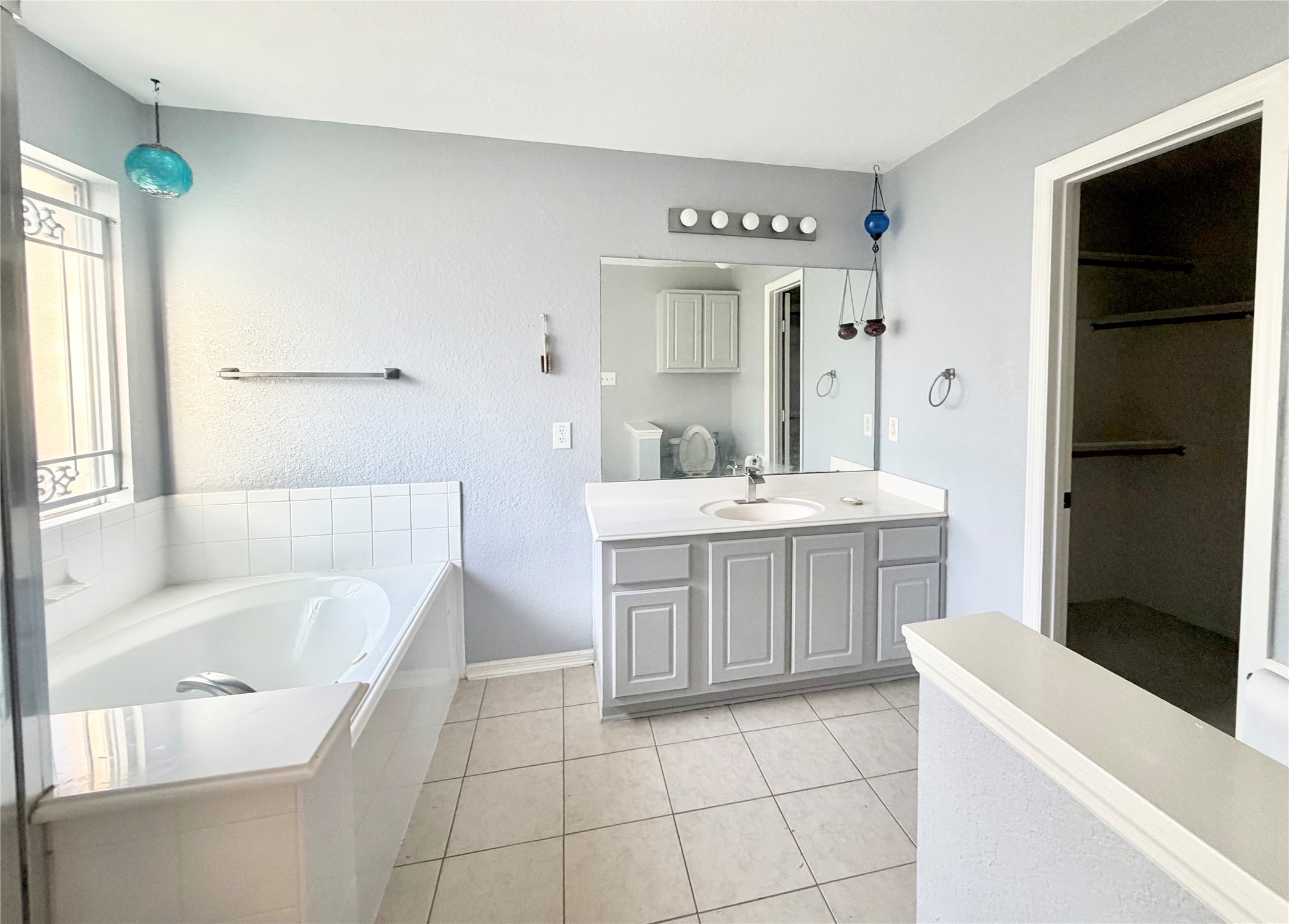 16606 Cold Harbor Lane Property Photo 10