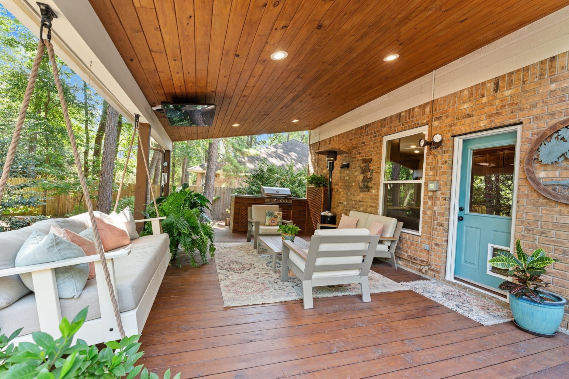 50 N Hollylaurel Circle Property Photo 1